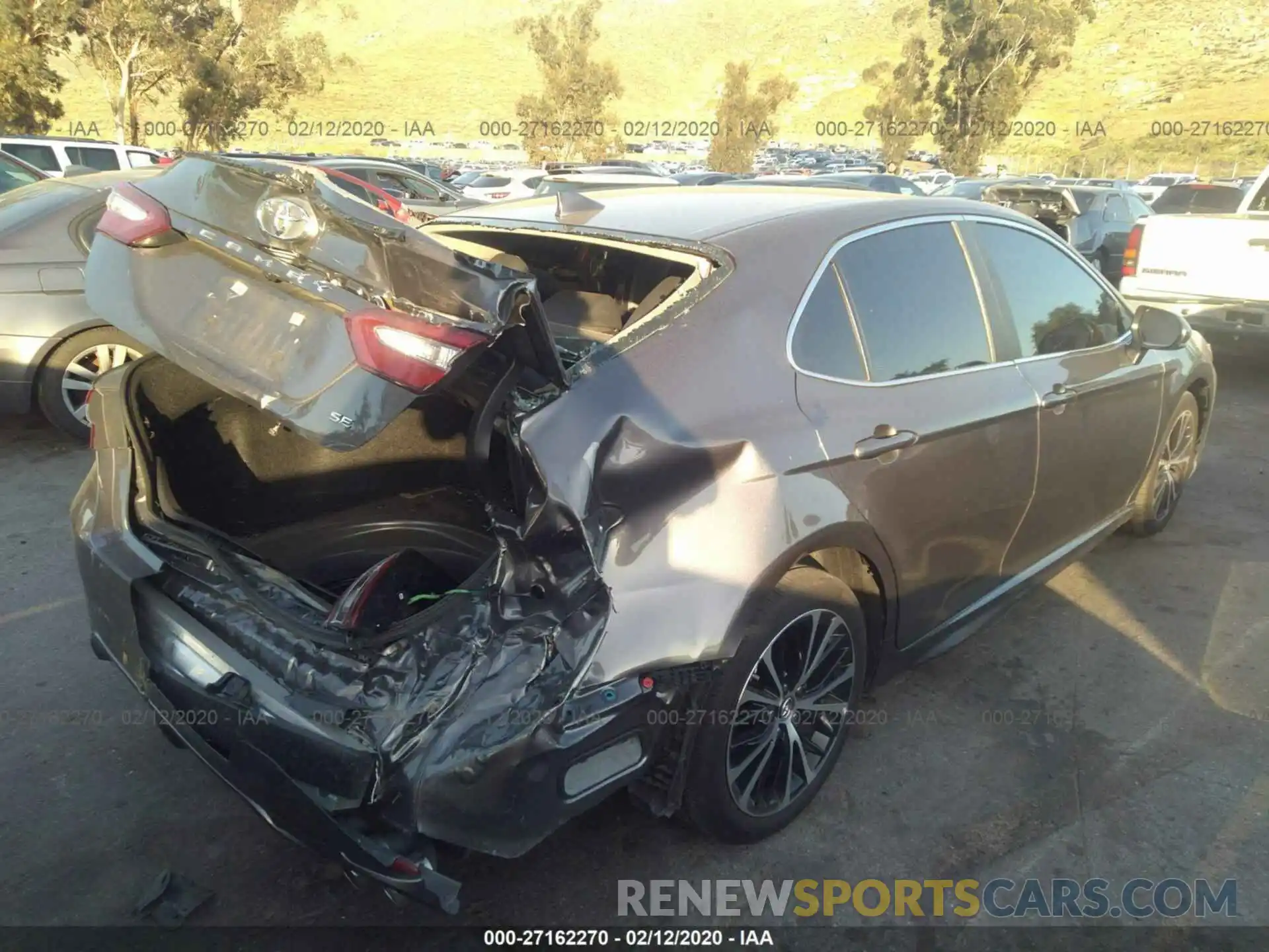 4 Photograph of a damaged car 4T1B11HK8KU194138 TOYOTA CAMRY 2019