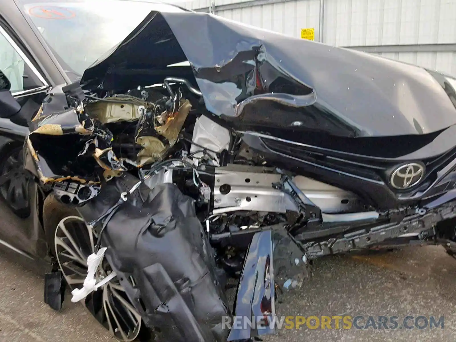 9 Фотография поврежденного автомобиля 4T1B11HK8KU195242 TOYOTA CAMRY 2019