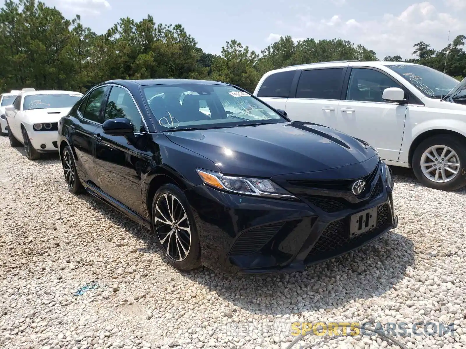 1 Photograph of a damaged car 4T1B11HK8KU195550 TOYOTA CAMRY 2019