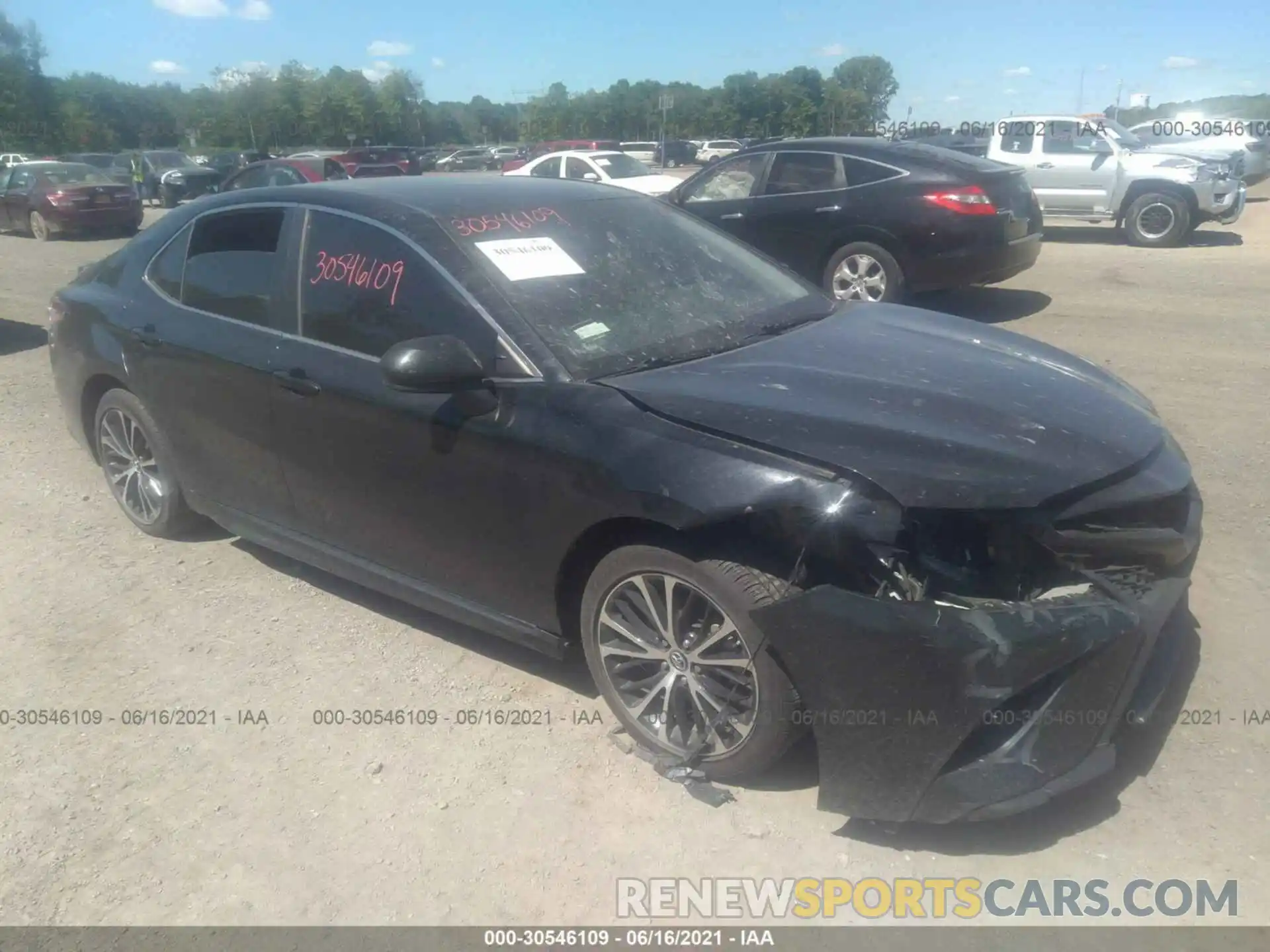 1 Photograph of a damaged car 4T1B11HK8KU197914 TOYOTA CAMRY 2019