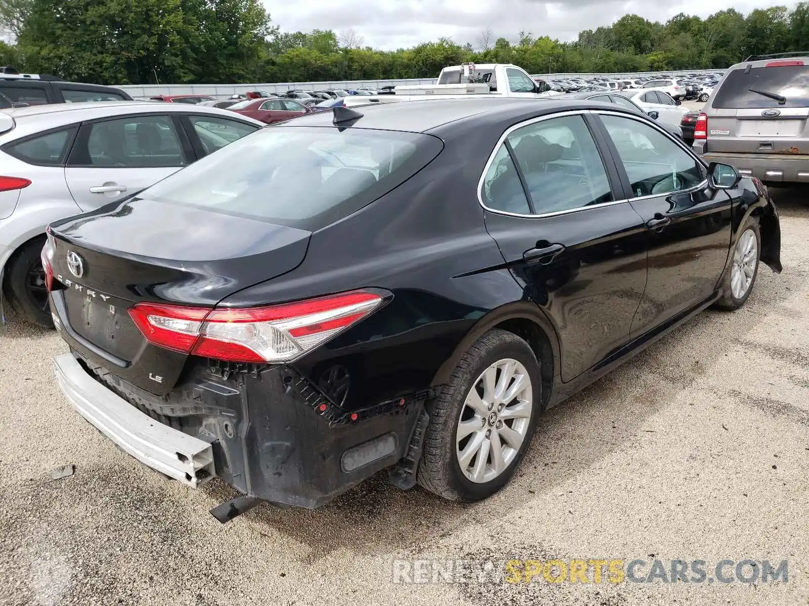 4 Photograph of a damaged car 4T1B11HK8KU198092 TOYOTA CAMRY 2019