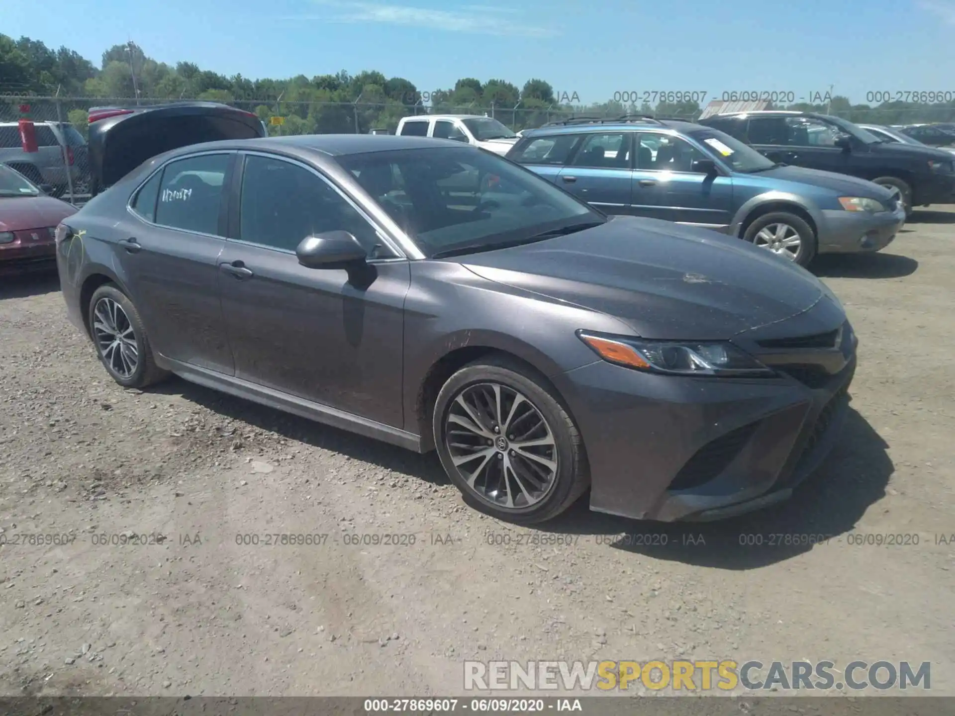 1 Photograph of a damaged car 4T1B11HK8KU200665 TOYOTA CAMRY 2019