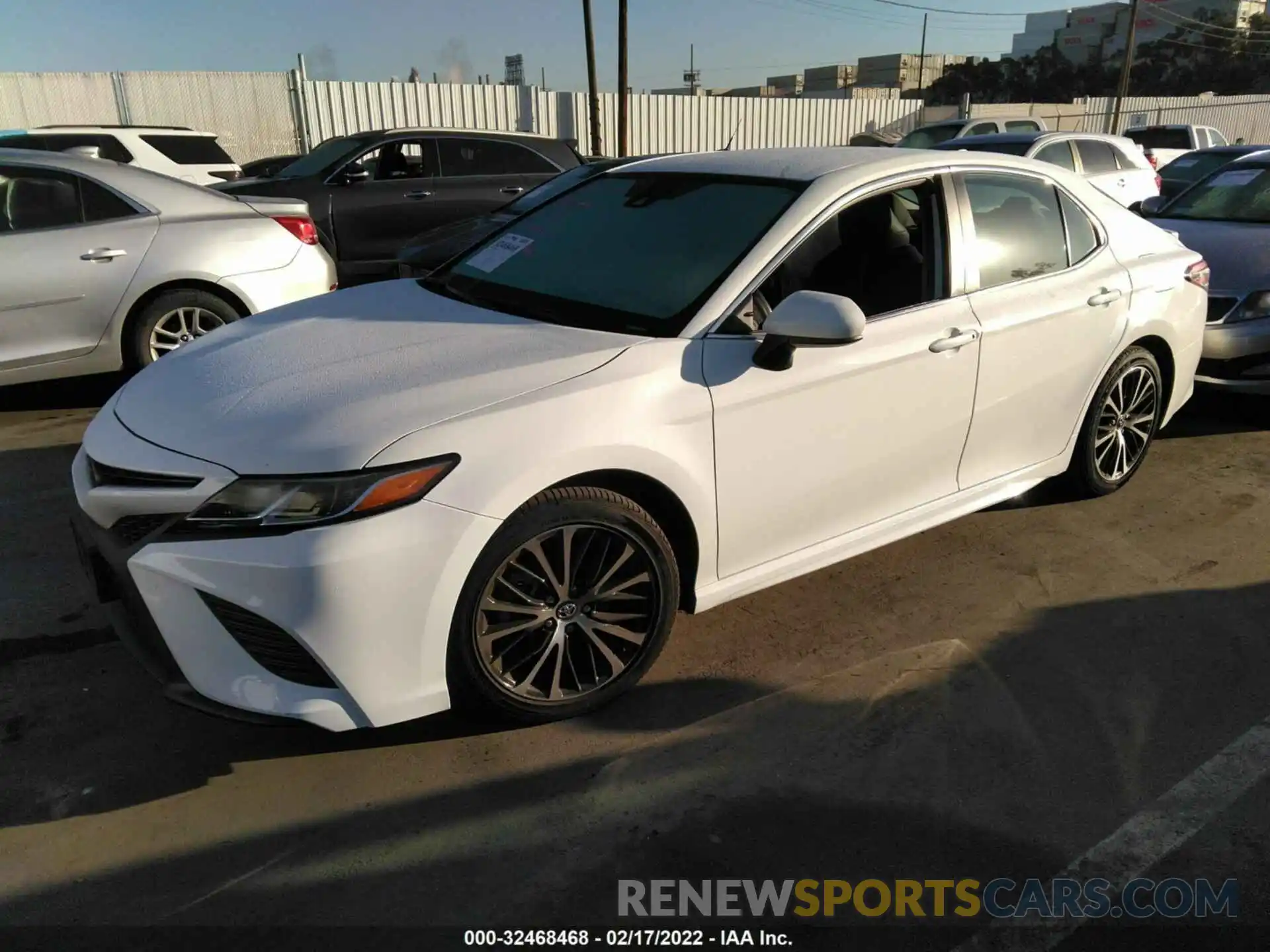 2 Photograph of a damaged car 4T1B11HK8KU202142 TOYOTA CAMRY 2019