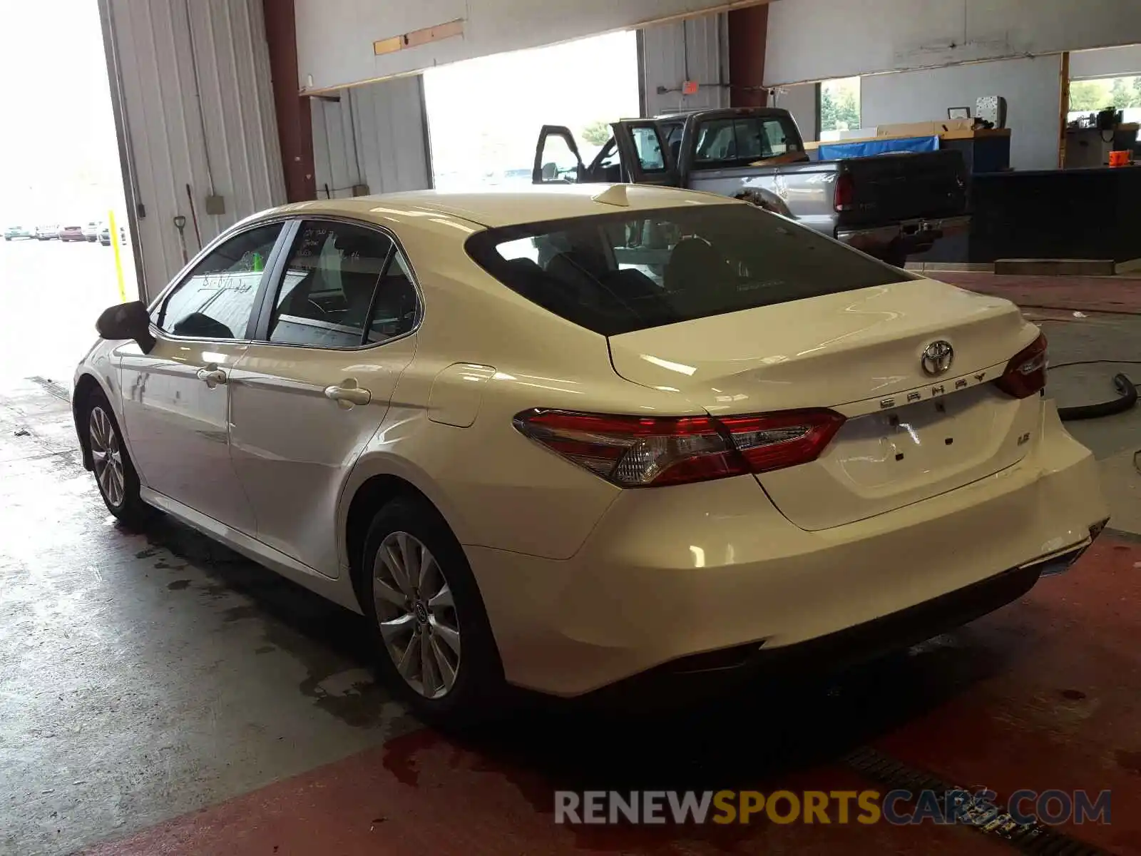 3 Photograph of a damaged car 4T1B11HK8KU202500 TOYOTA CAMRY 2019