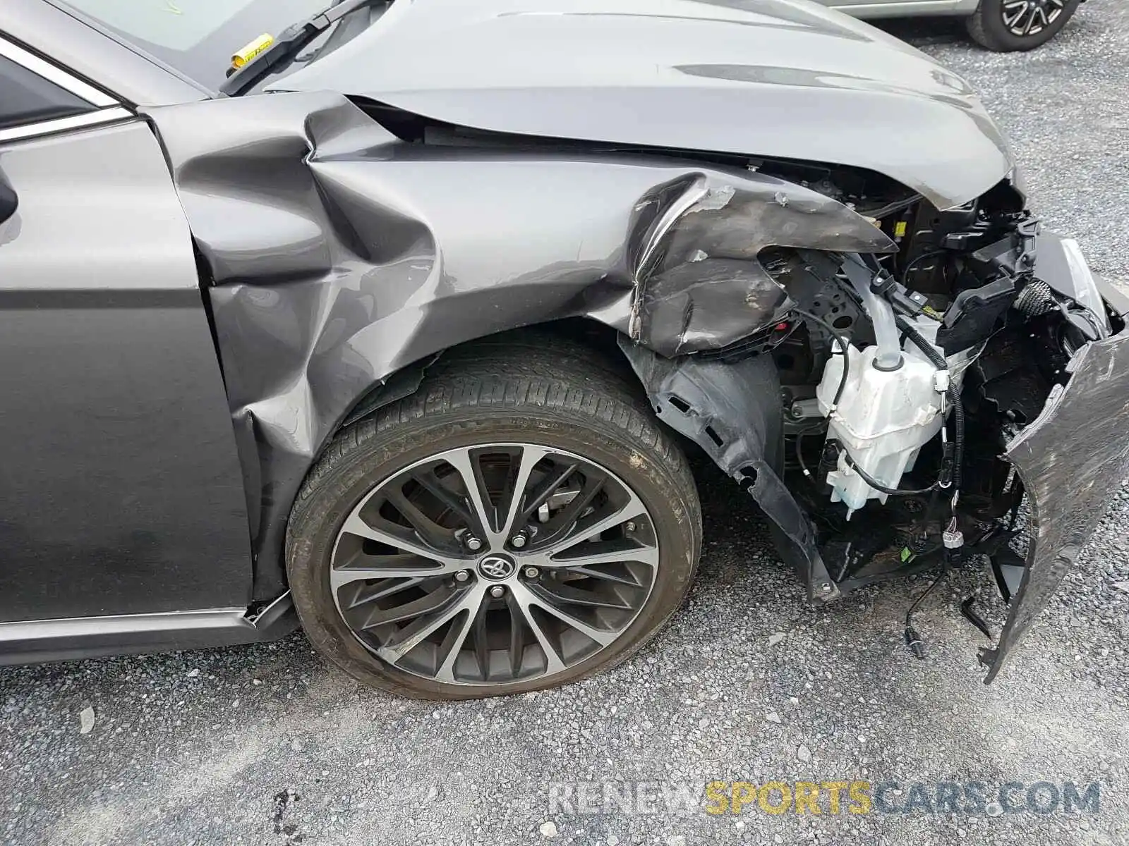 9 Photograph of a damaged car 4T1B11HK8KU203260 TOYOTA CAMRY 2019