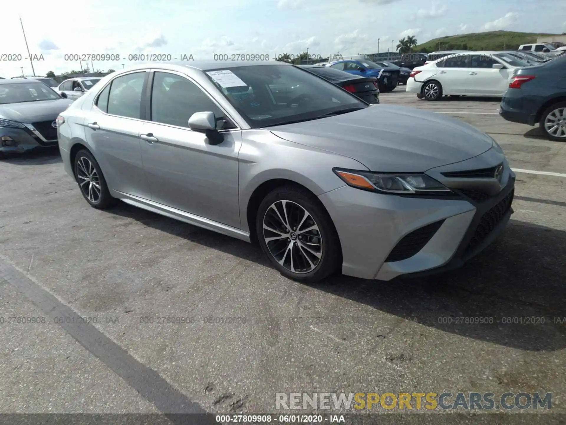 1 Photograph of a damaged car 4T1B11HK8KU203520 TOYOTA CAMRY 2019