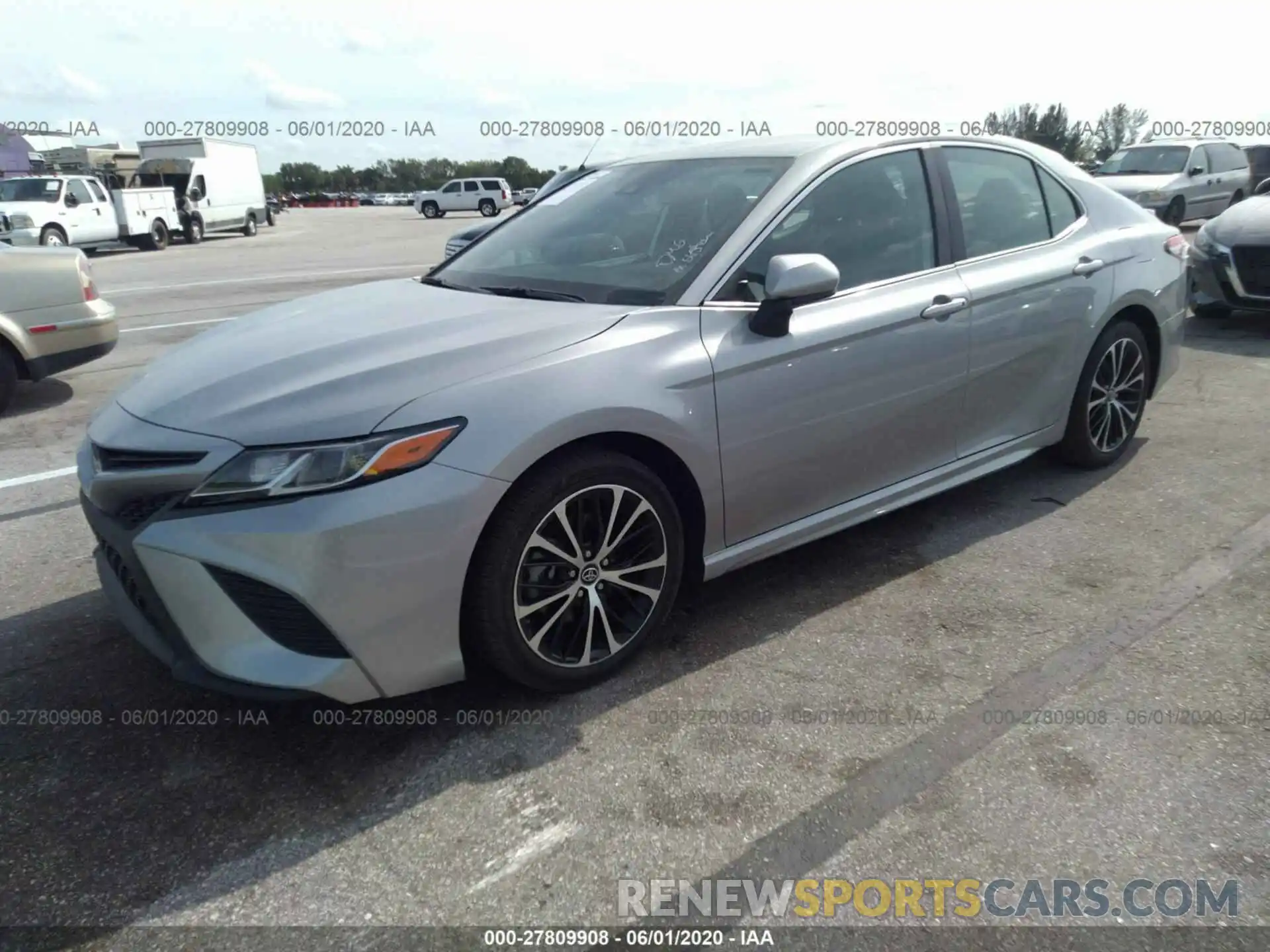 2 Photograph of a damaged car 4T1B11HK8KU203520 TOYOTA CAMRY 2019