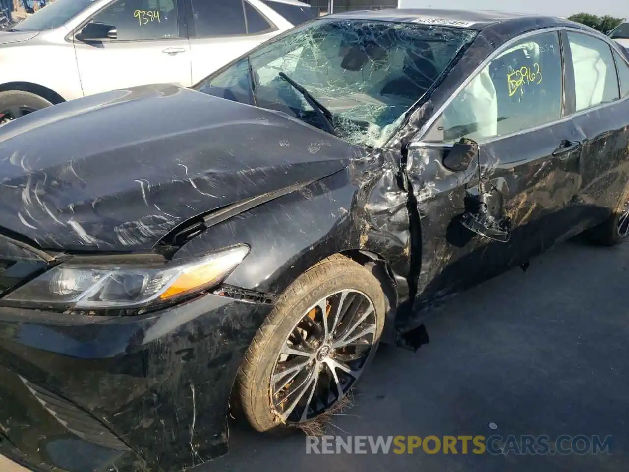 9 Photograph of a damaged car 4T1B11HK8KU204182 TOYOTA CAMRY 2019