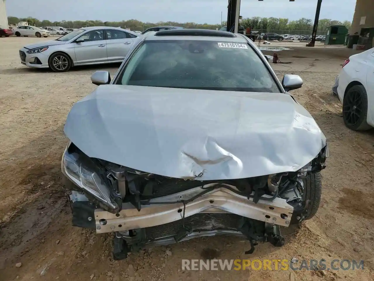 5 Photograph of a damaged car 4T1B11HK8KU205221 TOYOTA CAMRY 2019