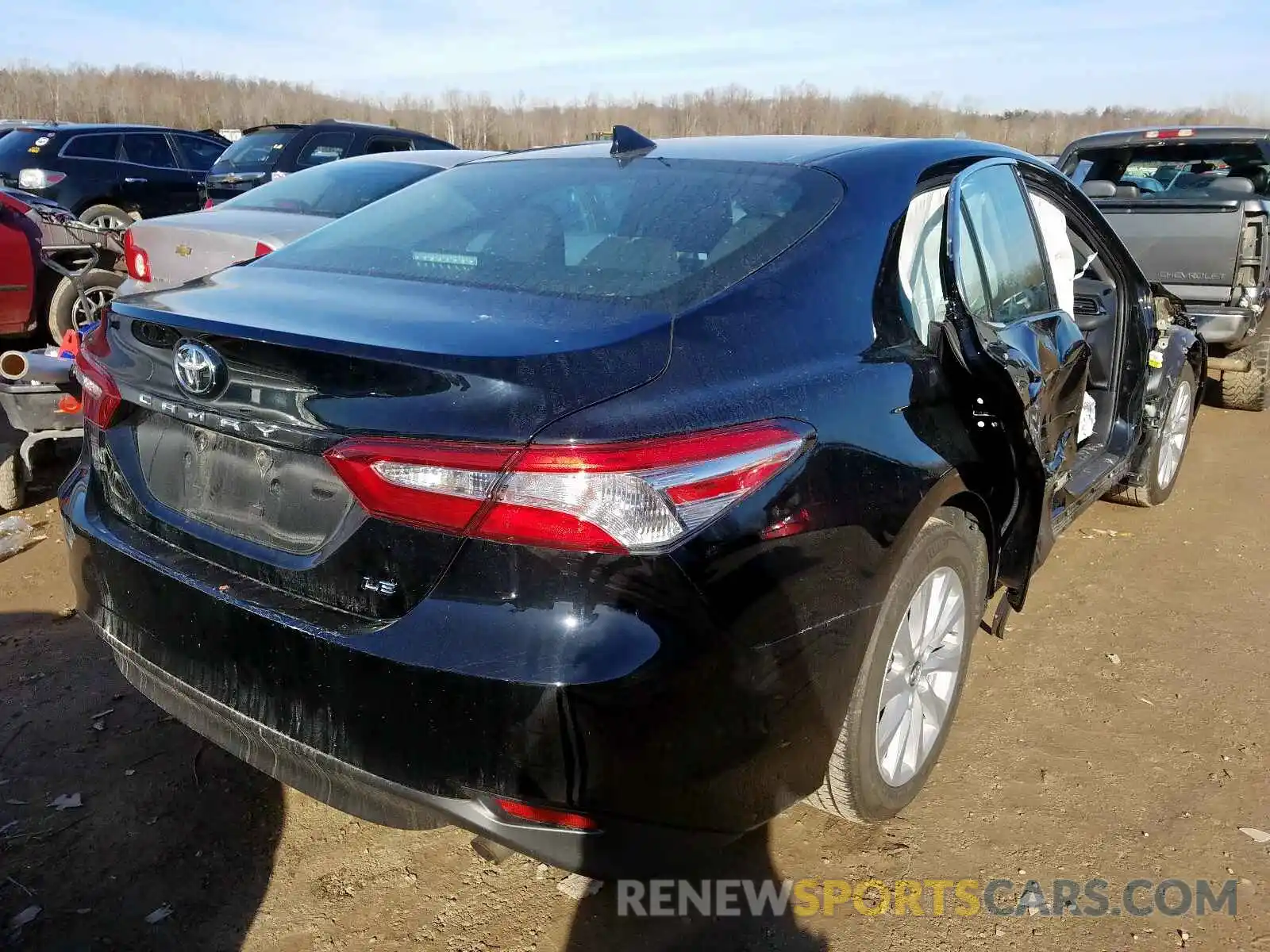 4 Фотография поврежденного автомобиля 4T1B11HK8KU205770 TOYOTA CAMRY 2019