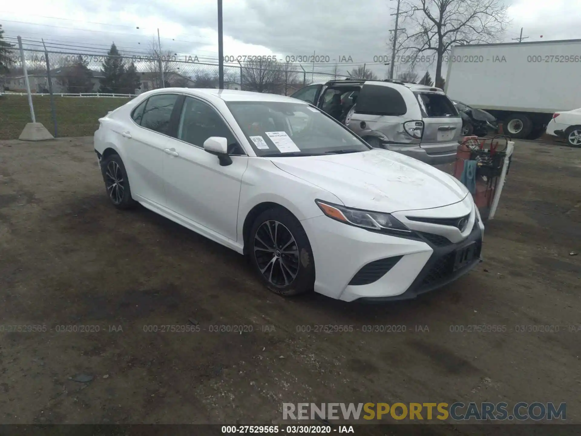 1 Photograph of a damaged car 4T1B11HK8KU206238 TOYOTA CAMRY 2019