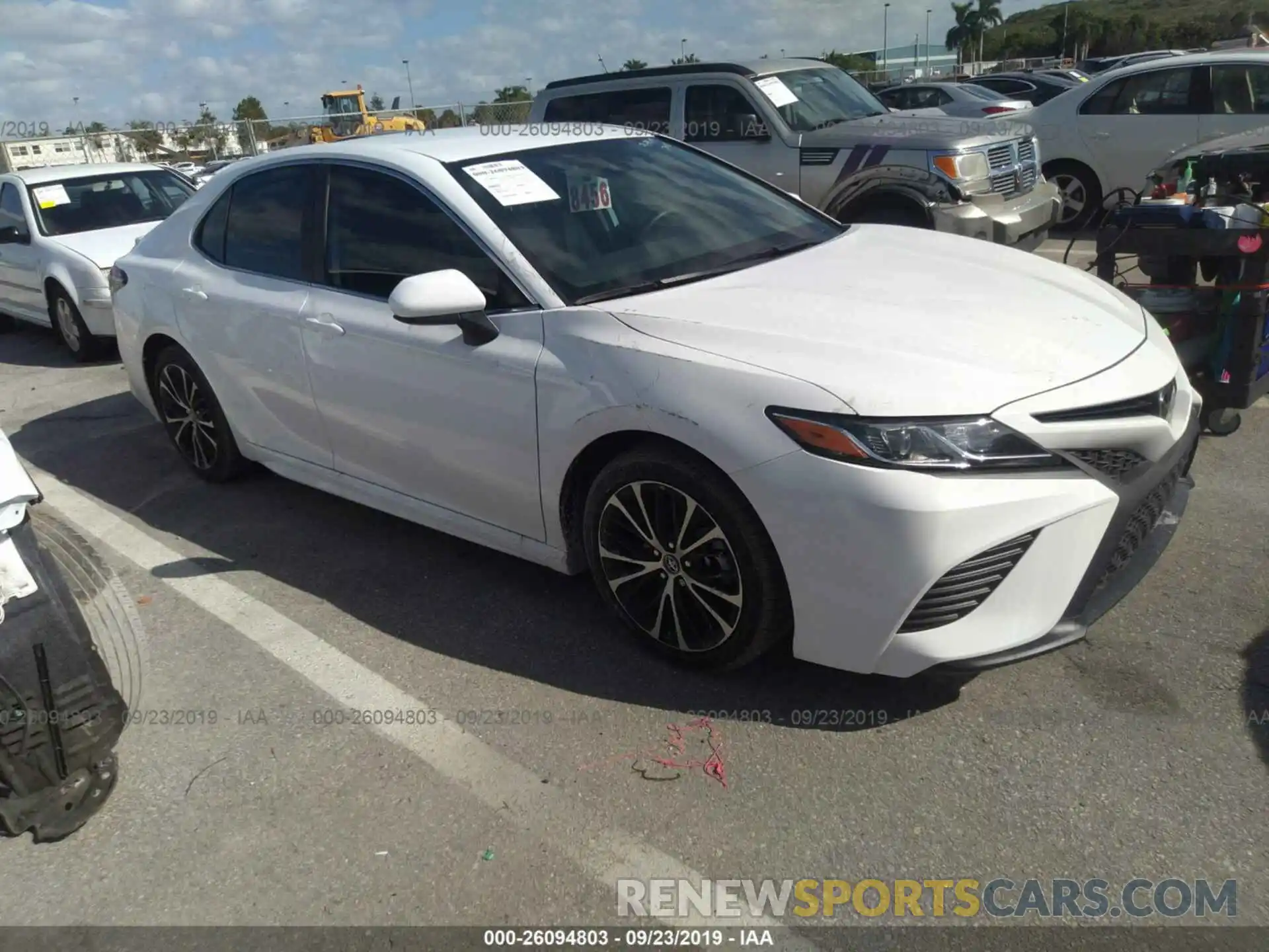 1 Photograph of a damaged car 4T1B11HK8KU207051 TOYOTA CAMRY 2019