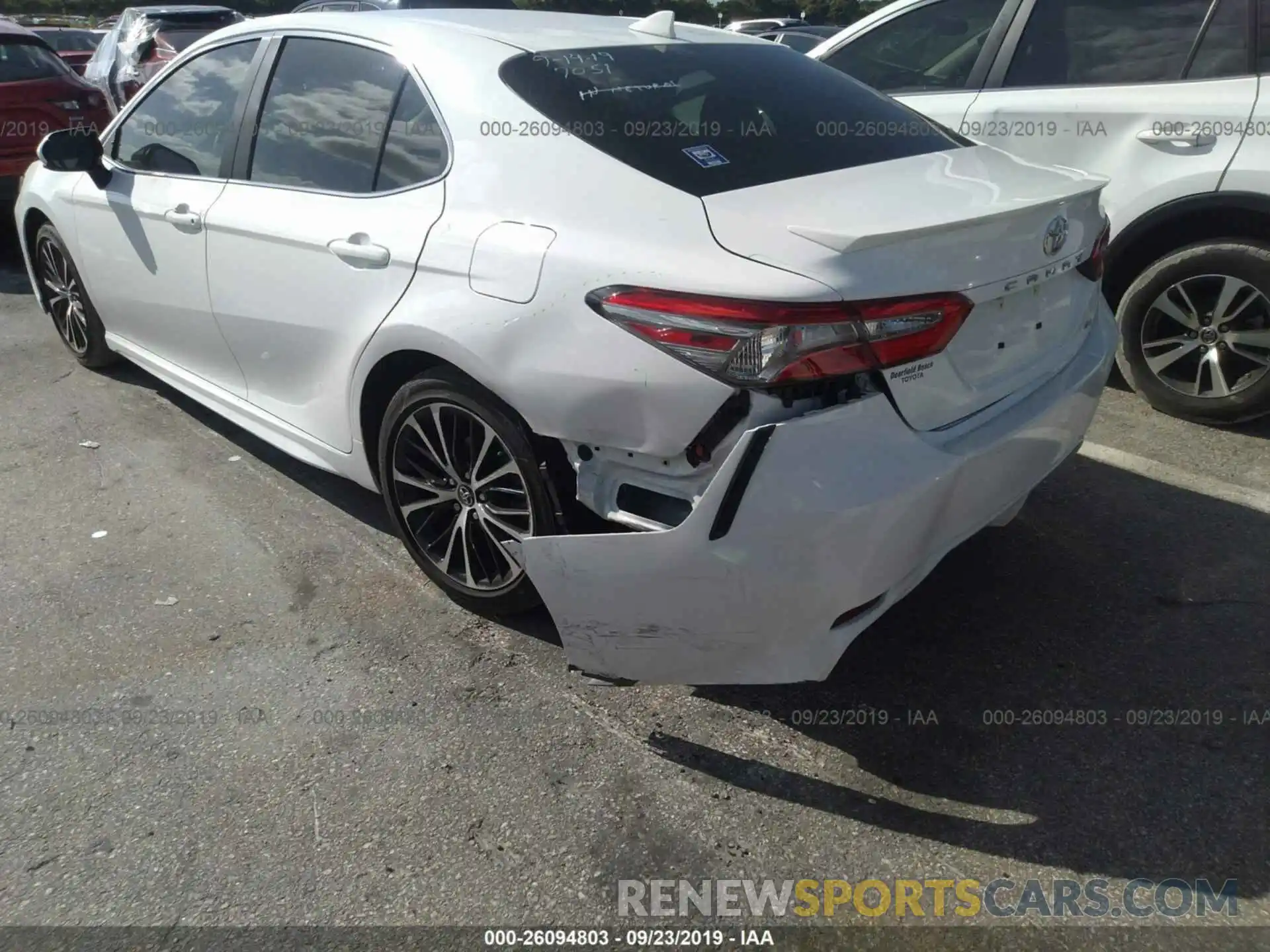 6 Photograph of a damaged car 4T1B11HK8KU207051 TOYOTA CAMRY 2019