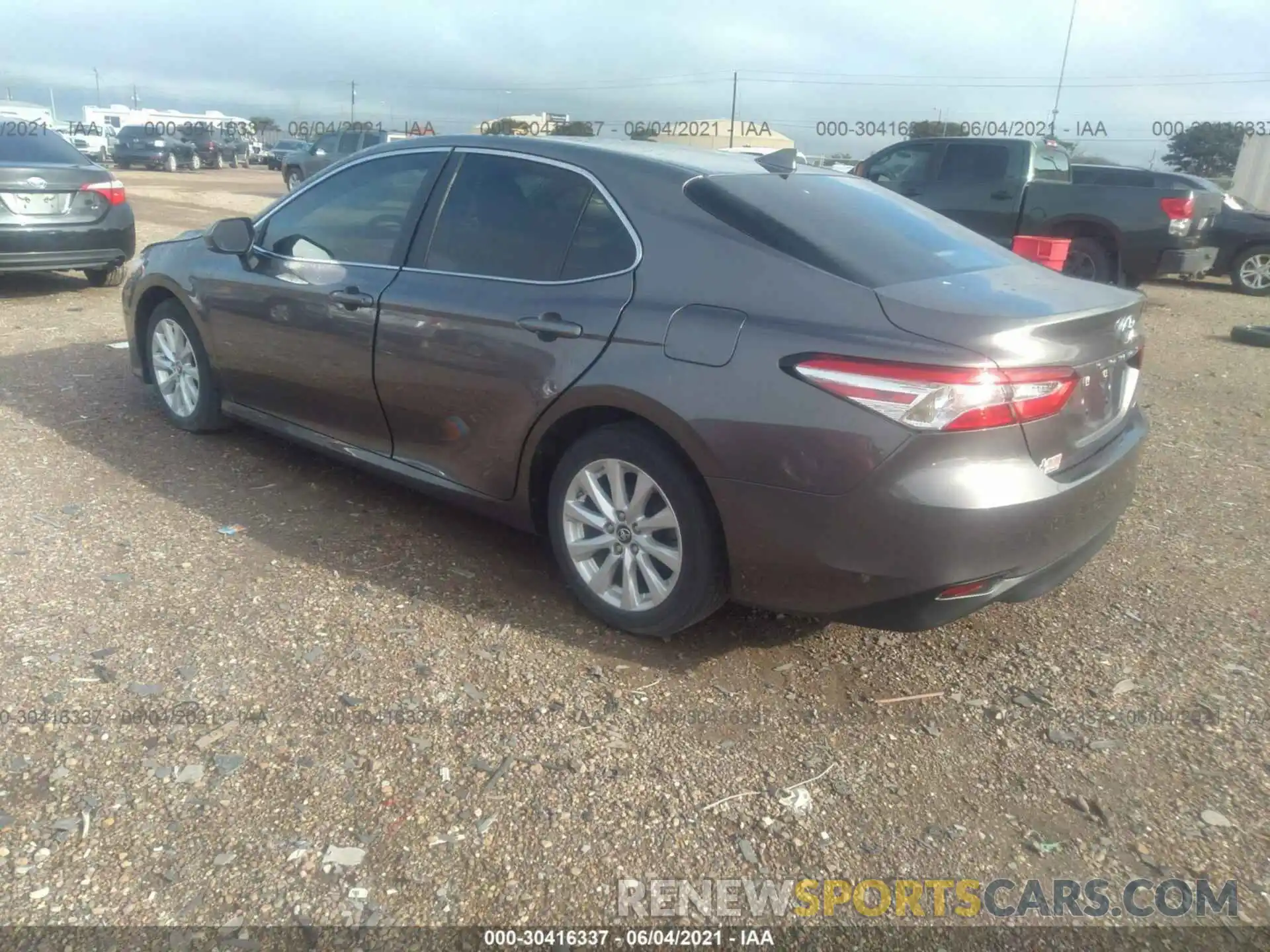 3 Photograph of a damaged car 4T1B11HK8KU208152 TOYOTA CAMRY 2019