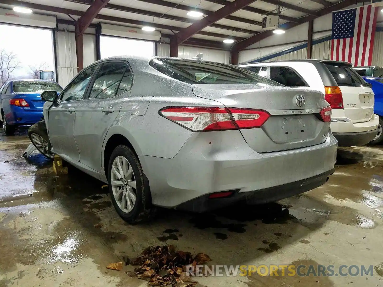 3 Photograph of a damaged car 4T1B11HK8KU208474 TOYOTA CAMRY 2019