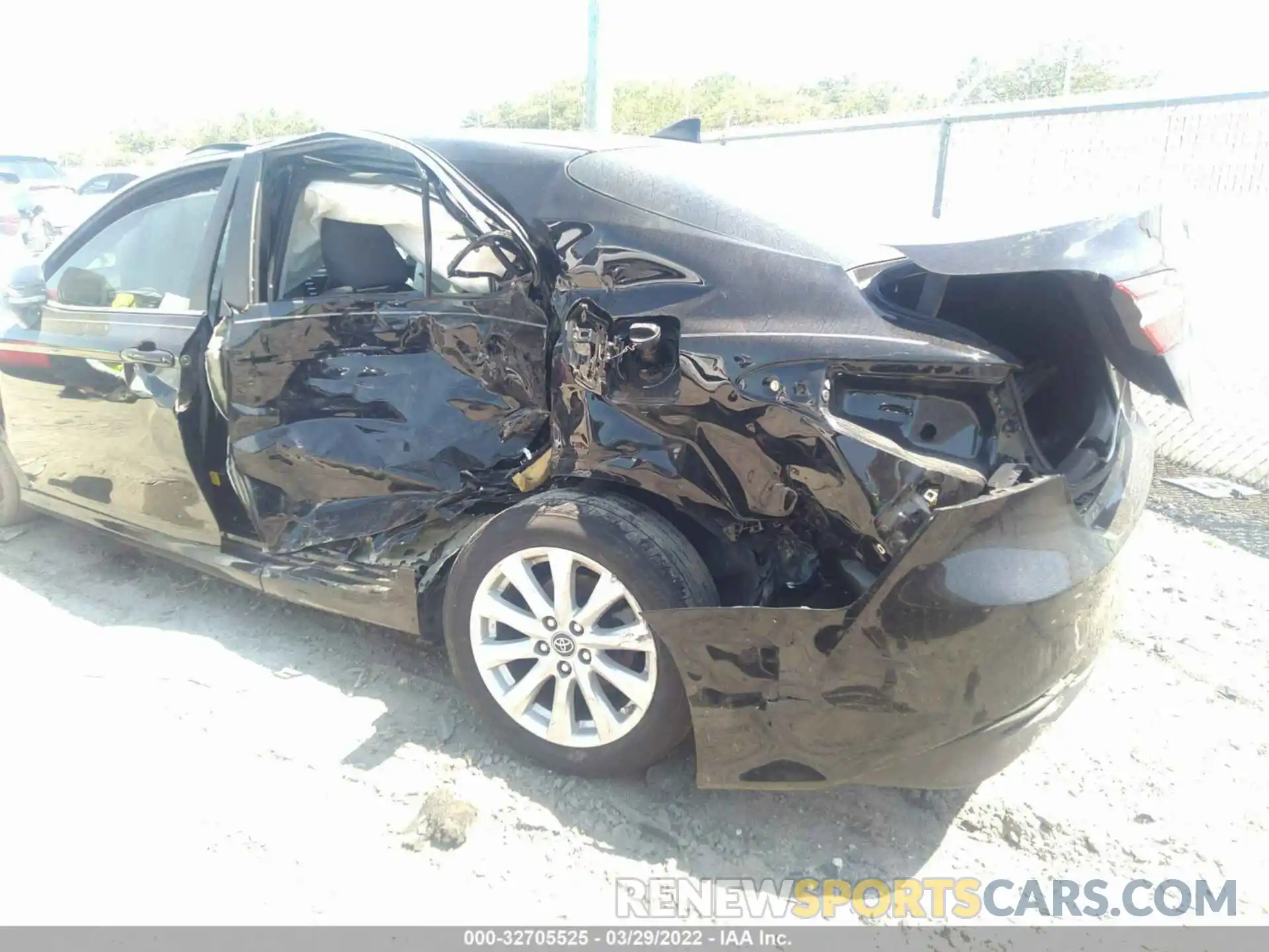 6 Photograph of a damaged car 4T1B11HK8KU208894 TOYOTA CAMRY 2019