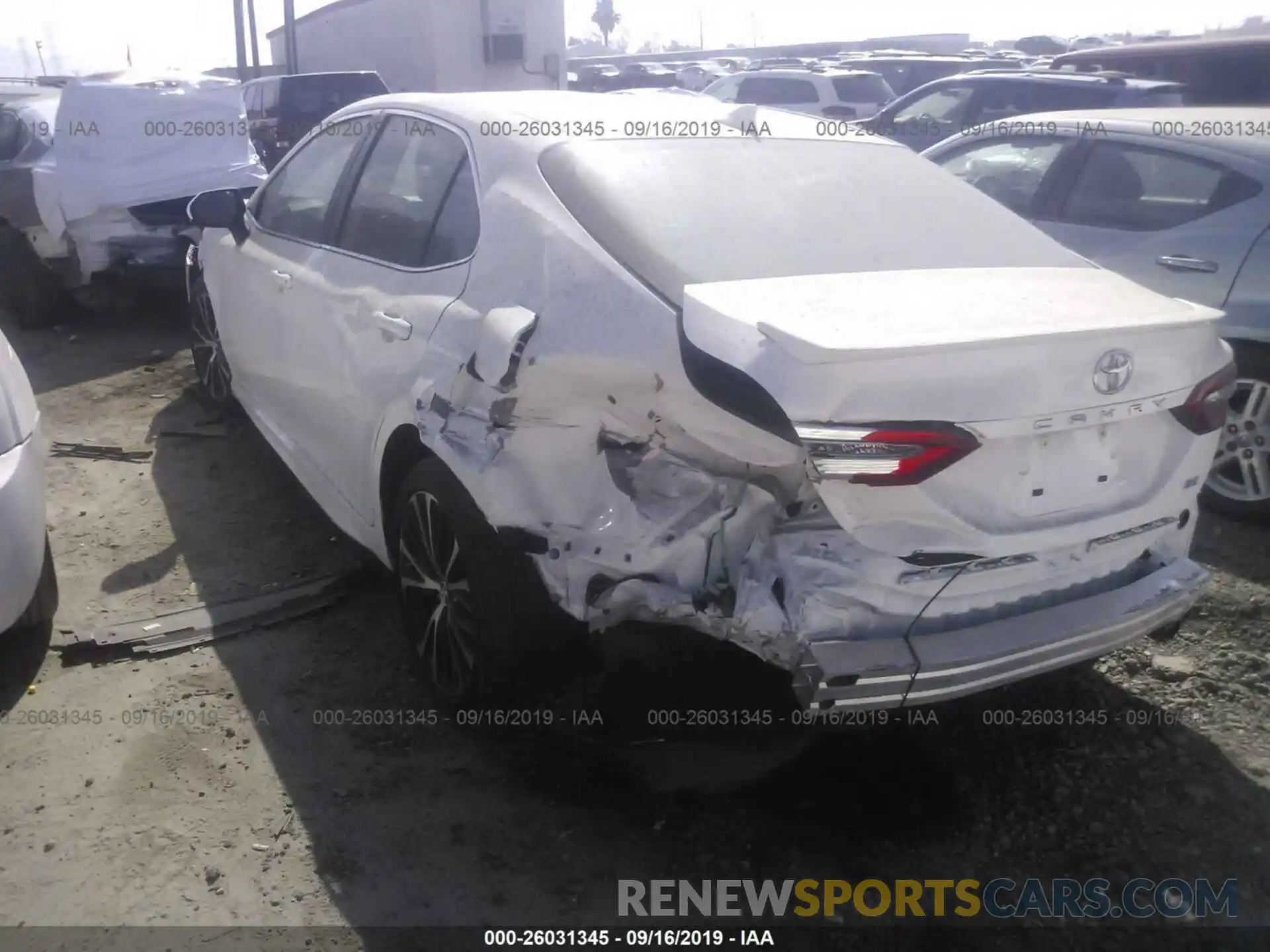 3 Photograph of a damaged car 4T1B11HK8KU209916 TOYOTA CAMRY 2019