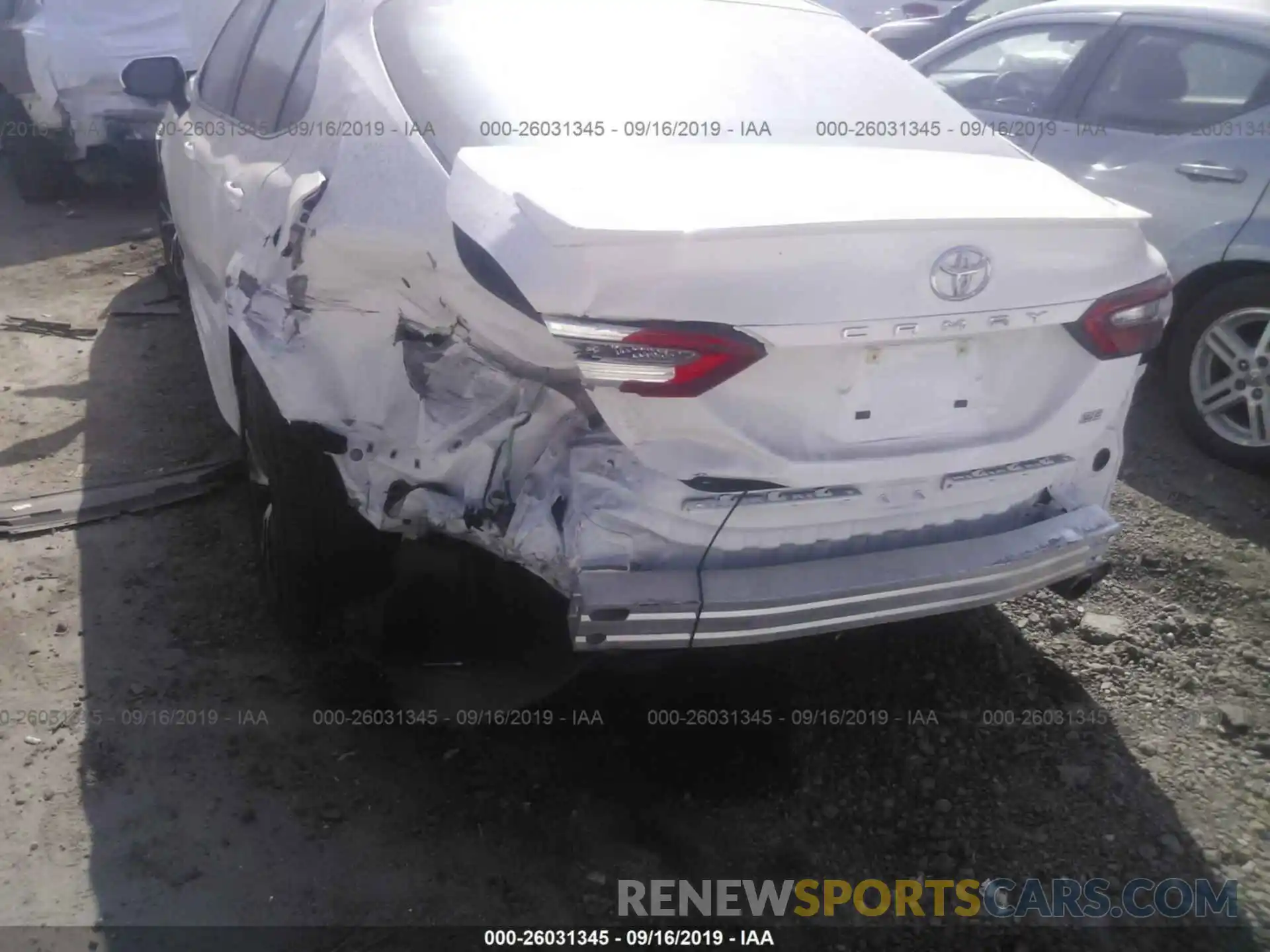 6 Photograph of a damaged car 4T1B11HK8KU209916 TOYOTA CAMRY 2019