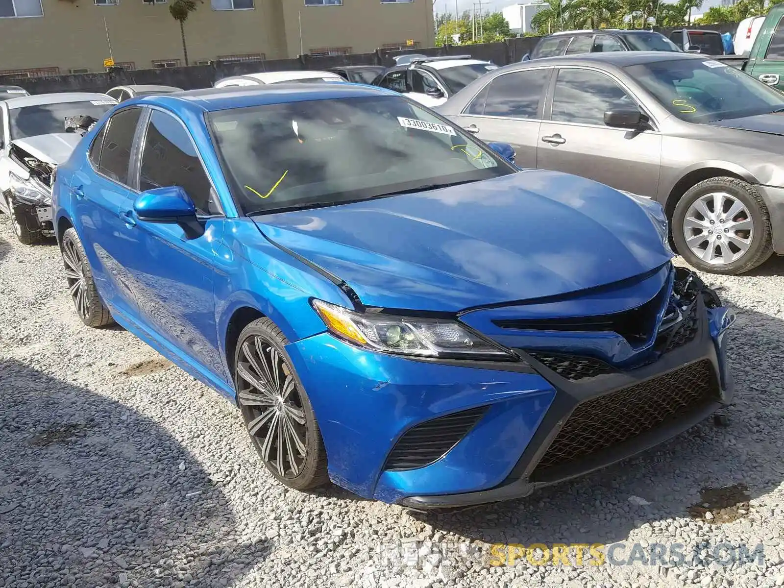 1 Photograph of a damaged car 4T1B11HK8KU210628 TOYOTA CAMRY 2019