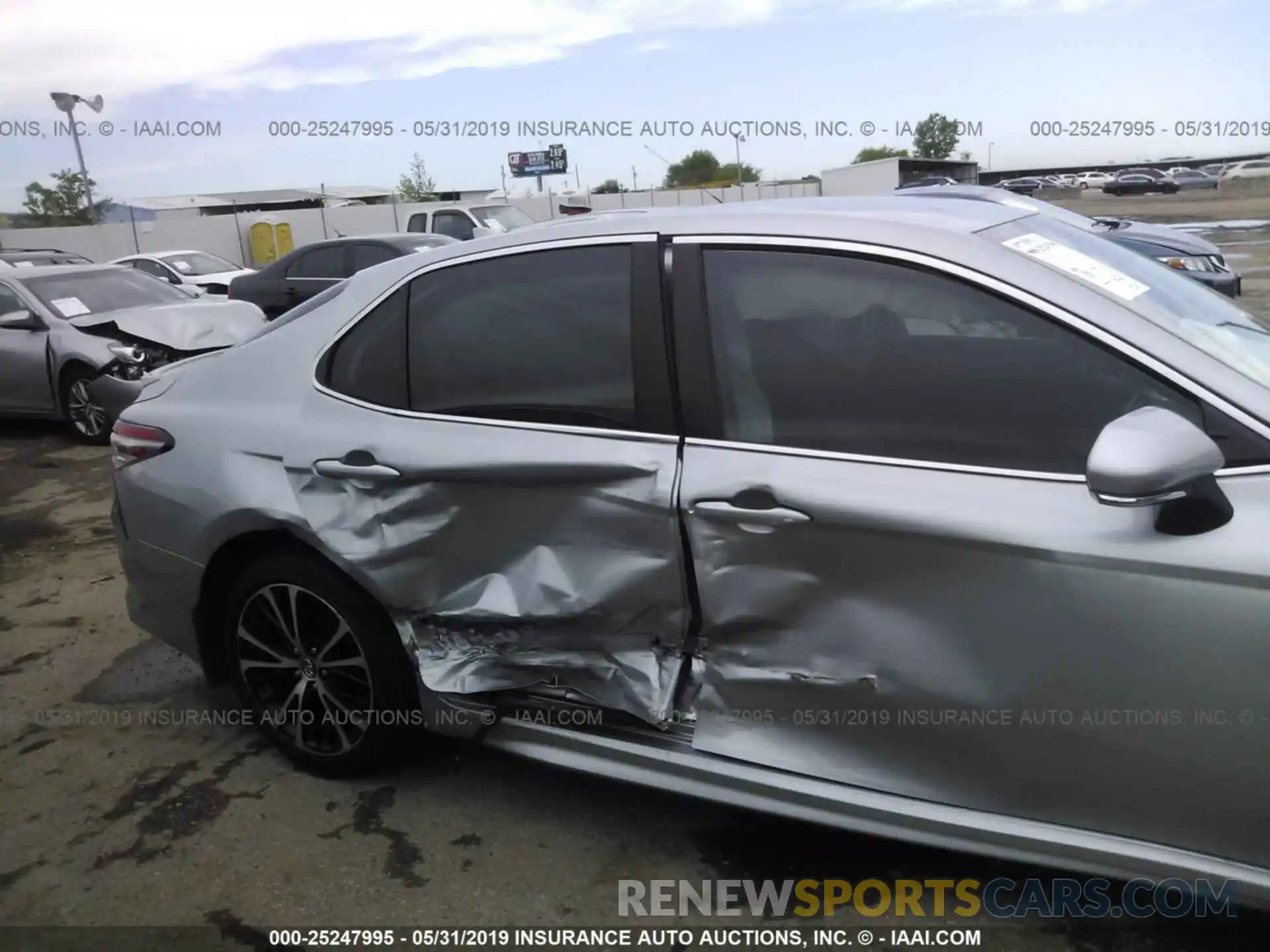 6 Photograph of a damaged car 4T1B11HK8KU211732 TOYOTA CAMRY 2019