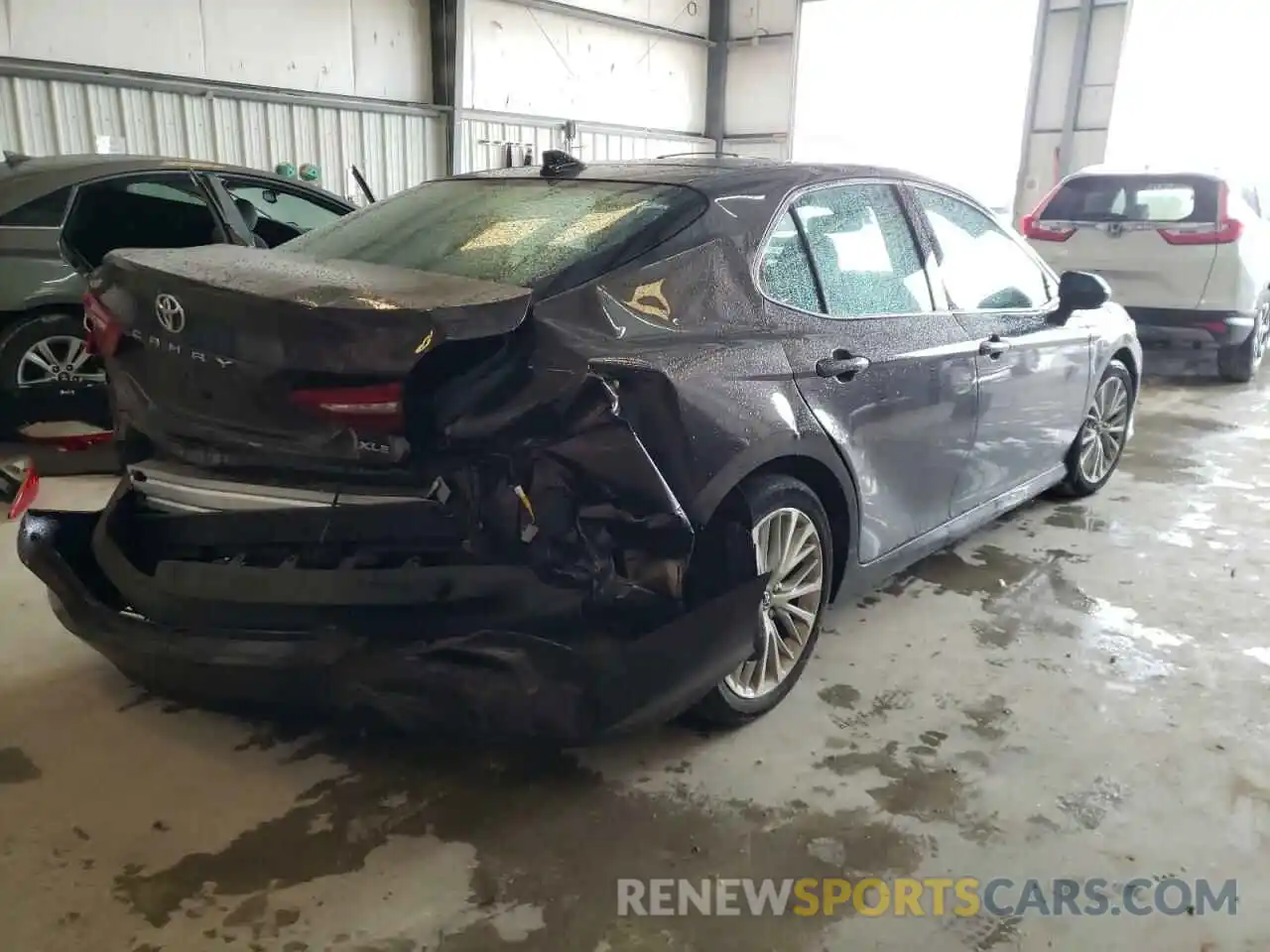 4 Photograph of a damaged car 4T1B11HK8KU212623 TOYOTA CAMRY 2019