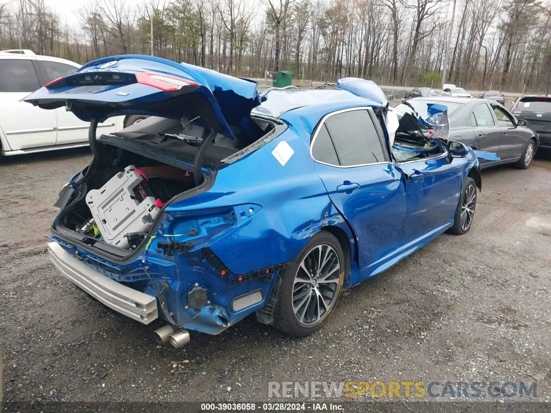 4 Photograph of a damaged car 4T1B11HK8KU213562 TOYOTA CAMRY 2019