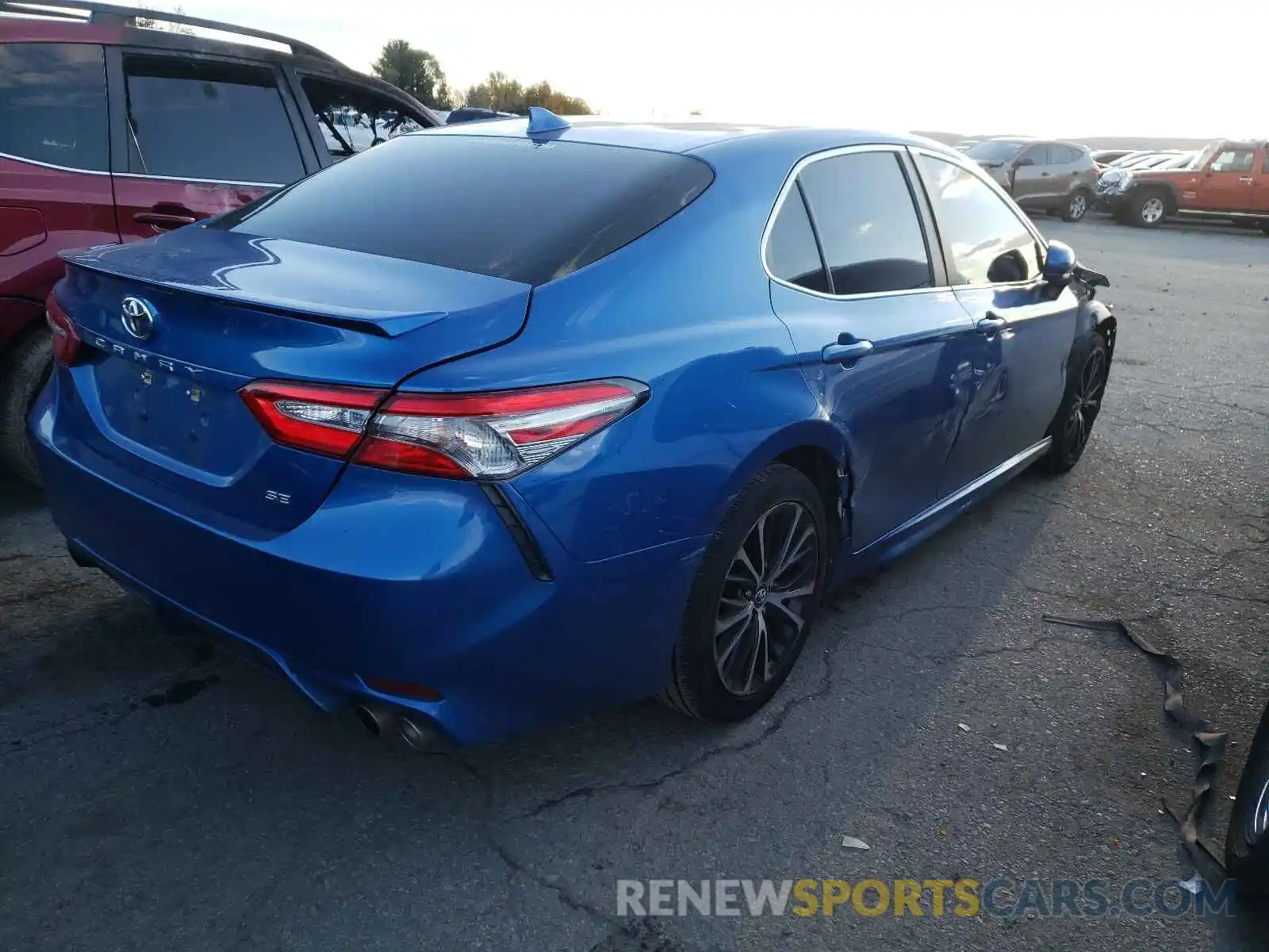 4 Photograph of a damaged car 4T1B11HK8KU214145 TOYOTA CAMRY 2019