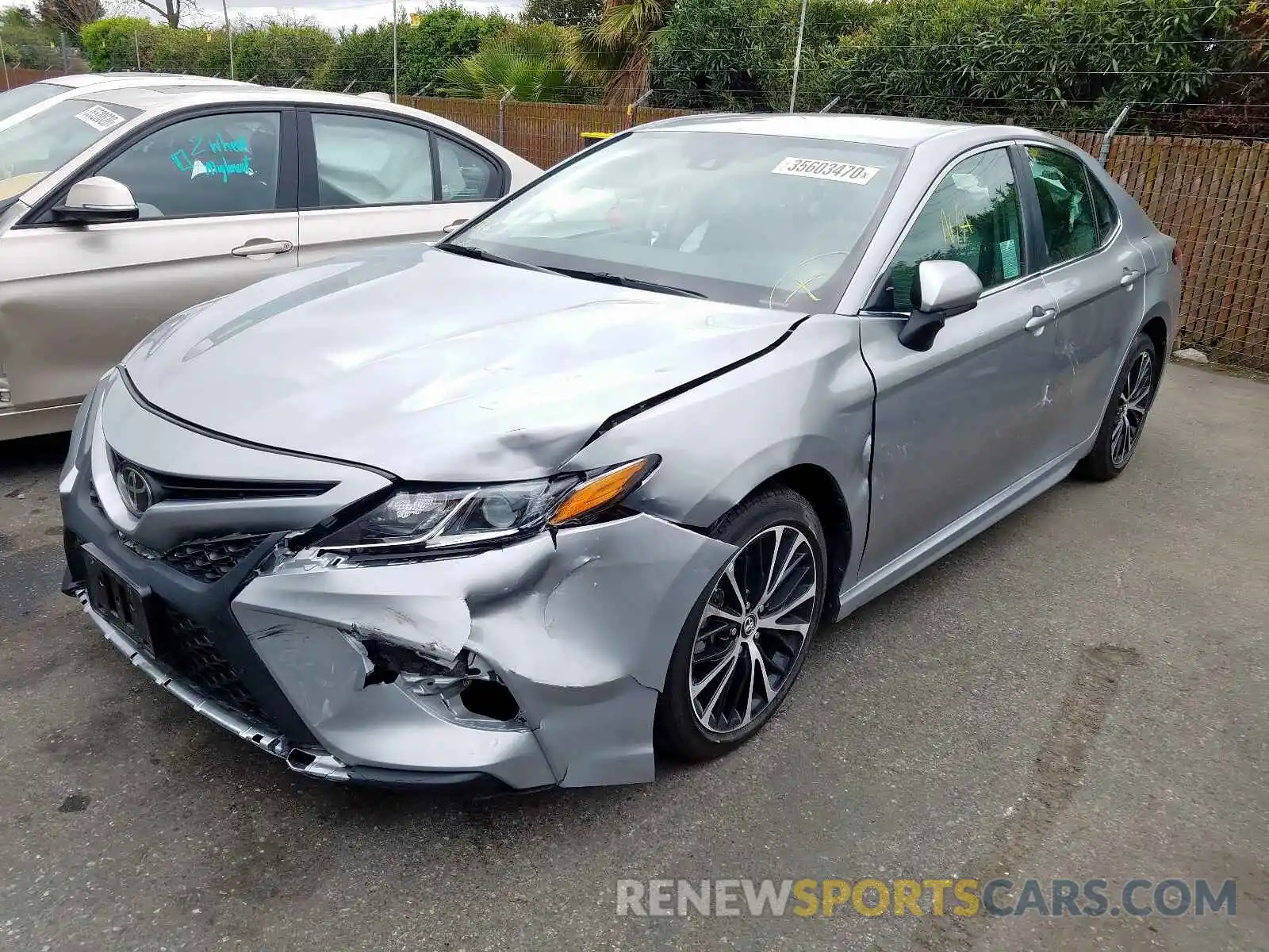 2 Photograph of a damaged car 4T1B11HK8KU214422 TOYOTA CAMRY 2019