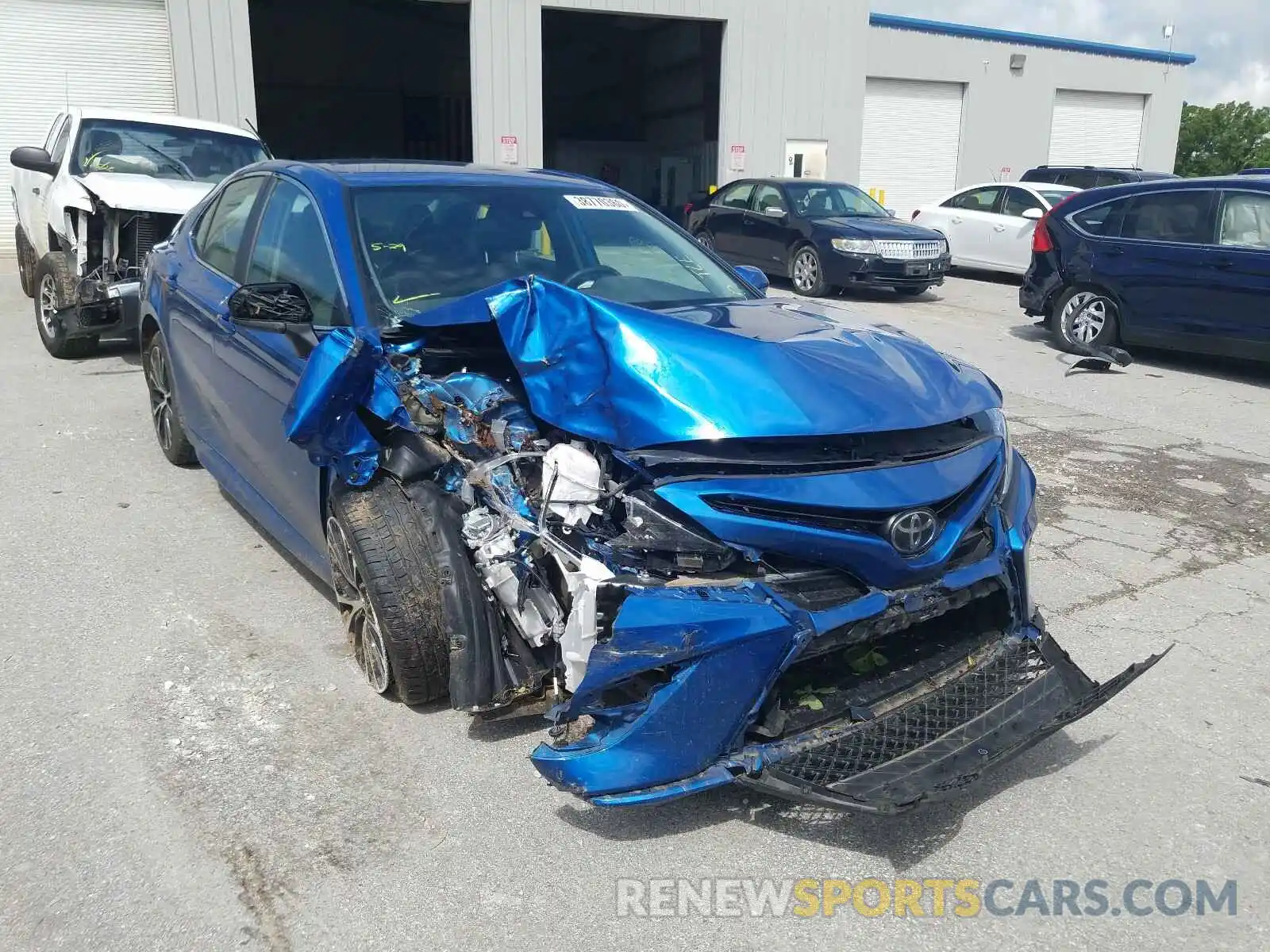 1 Photograph of a damaged car 4T1B11HK8KU214470 TOYOTA CAMRY 2019