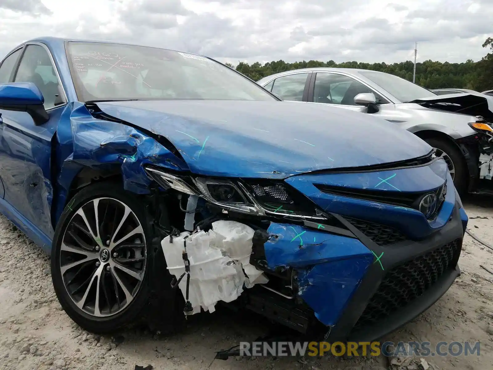 9 Photograph of a damaged car 4T1B11HK8KU214565 TOYOTA CAMRY 2019