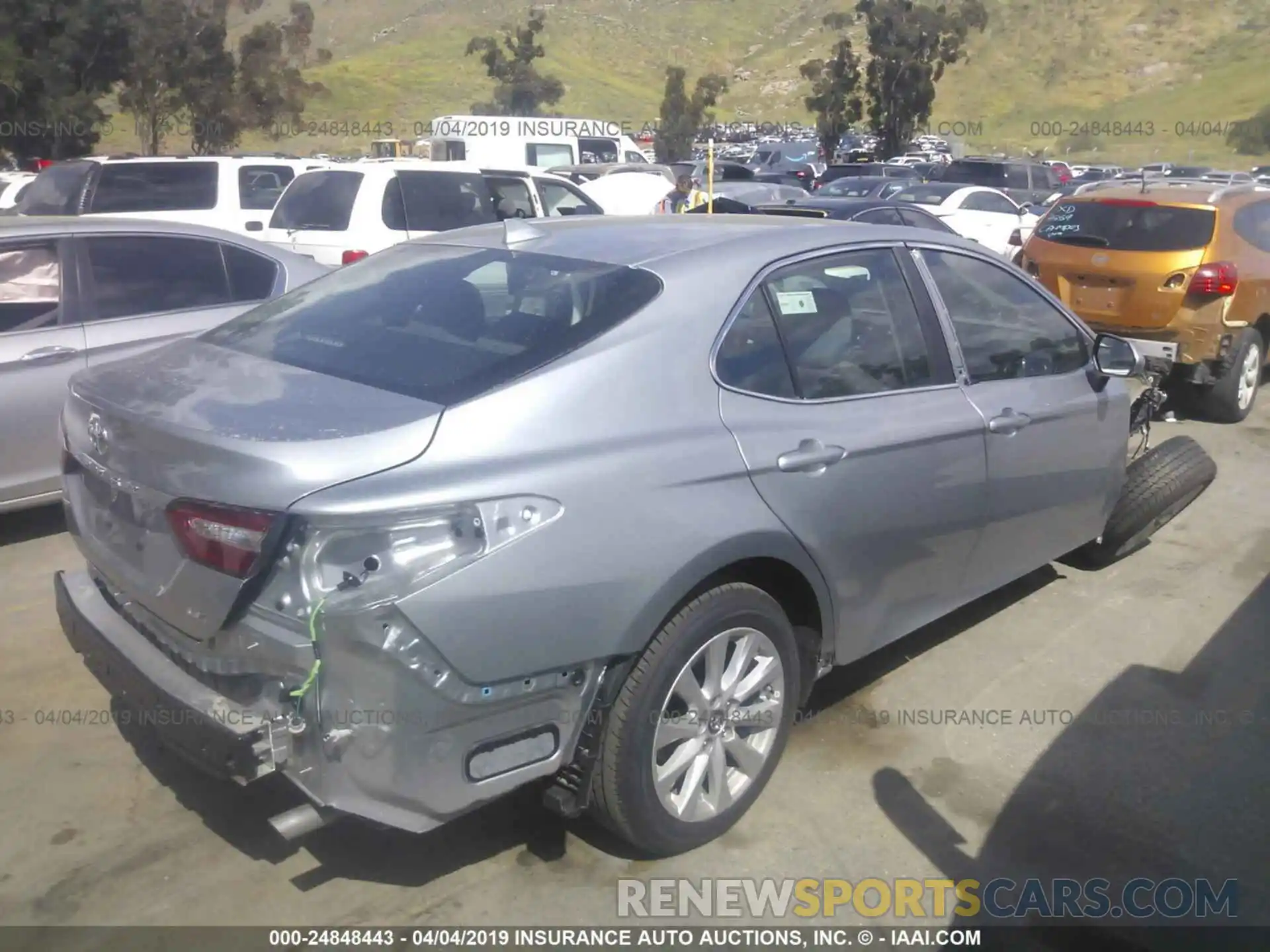 4 Photograph of a damaged car 4T1B11HK8KU214811 TOYOTA CAMRY 2019