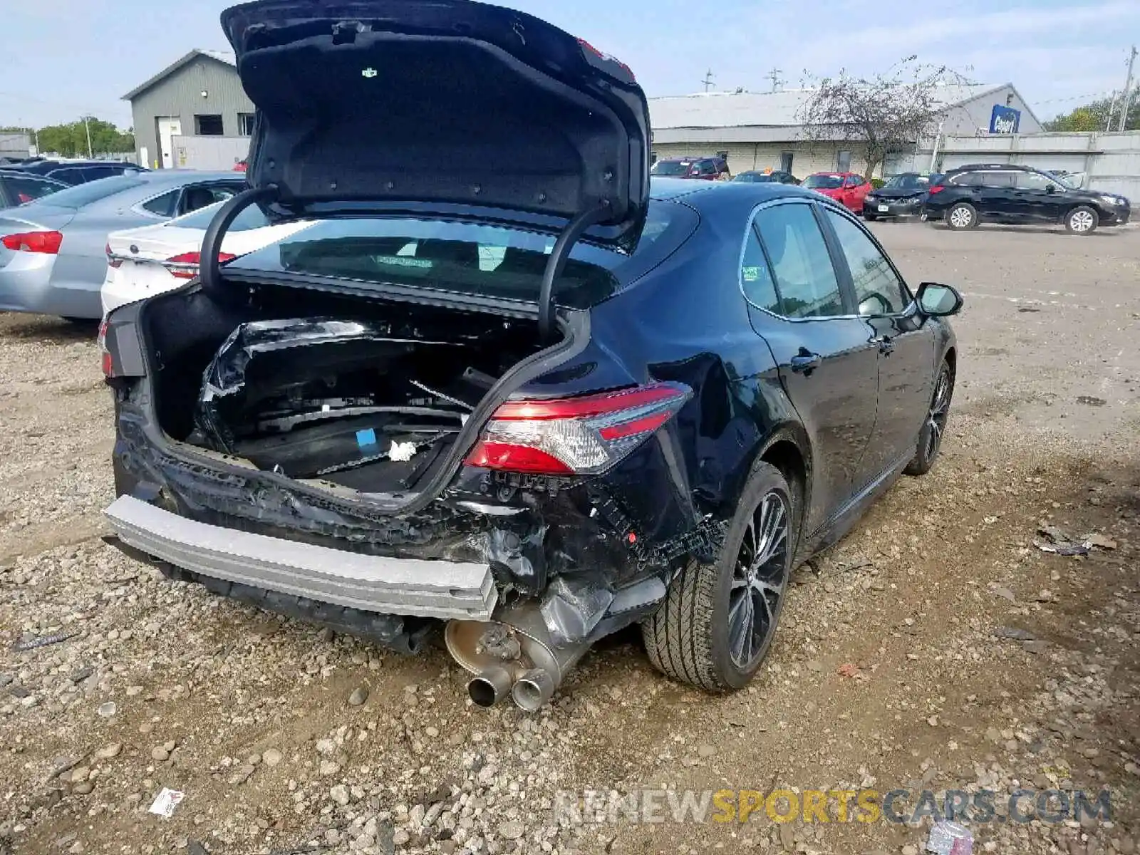 4 Photograph of a damaged car 4T1B11HK8KU215750 TOYOTA CAMRY 2019