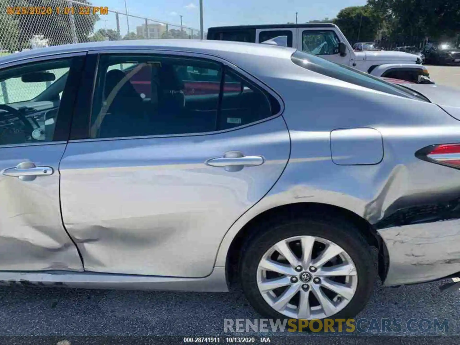 11 Photograph of a damaged car 4T1B11HK8KU219264 TOYOTA CAMRY 2019