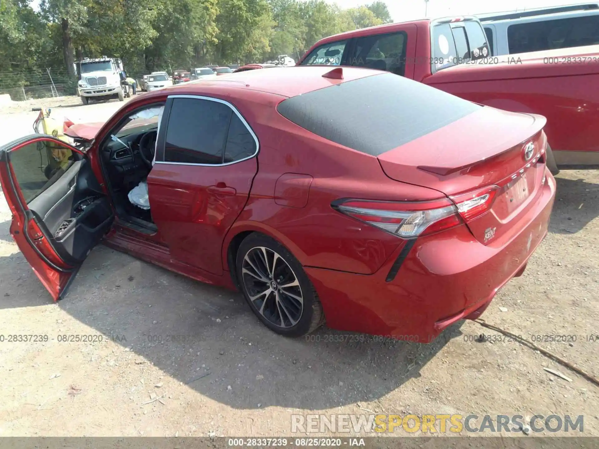 3 Photograph of a damaged car 4T1B11HK8KU219538 TOYOTA CAMRY 2019