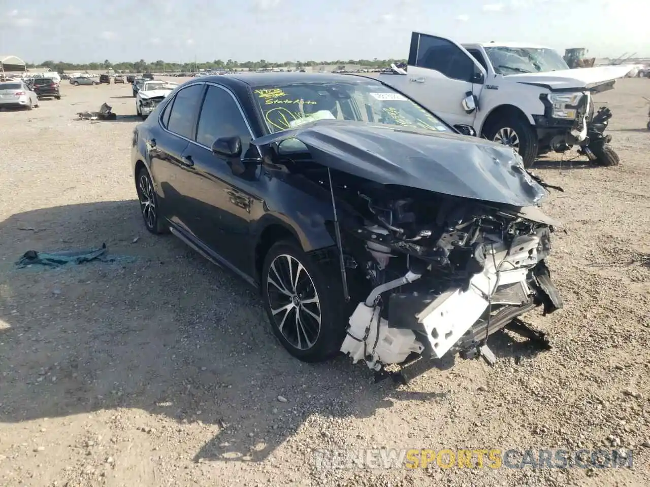 1 Photograph of a damaged car 4T1B11HK8KU221077 TOYOTA CAMRY 2019