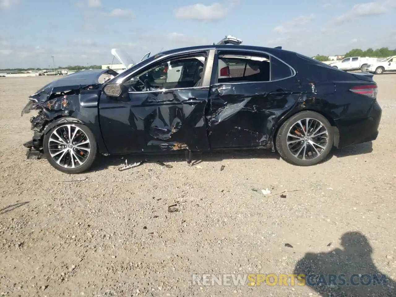 9 Photograph of a damaged car 4T1B11HK8KU221077 TOYOTA CAMRY 2019