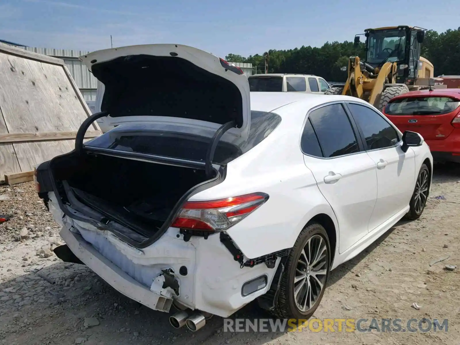 4 Photograph of a damaged car 4T1B11HK8KU221967 TOYOTA CAMRY 2019