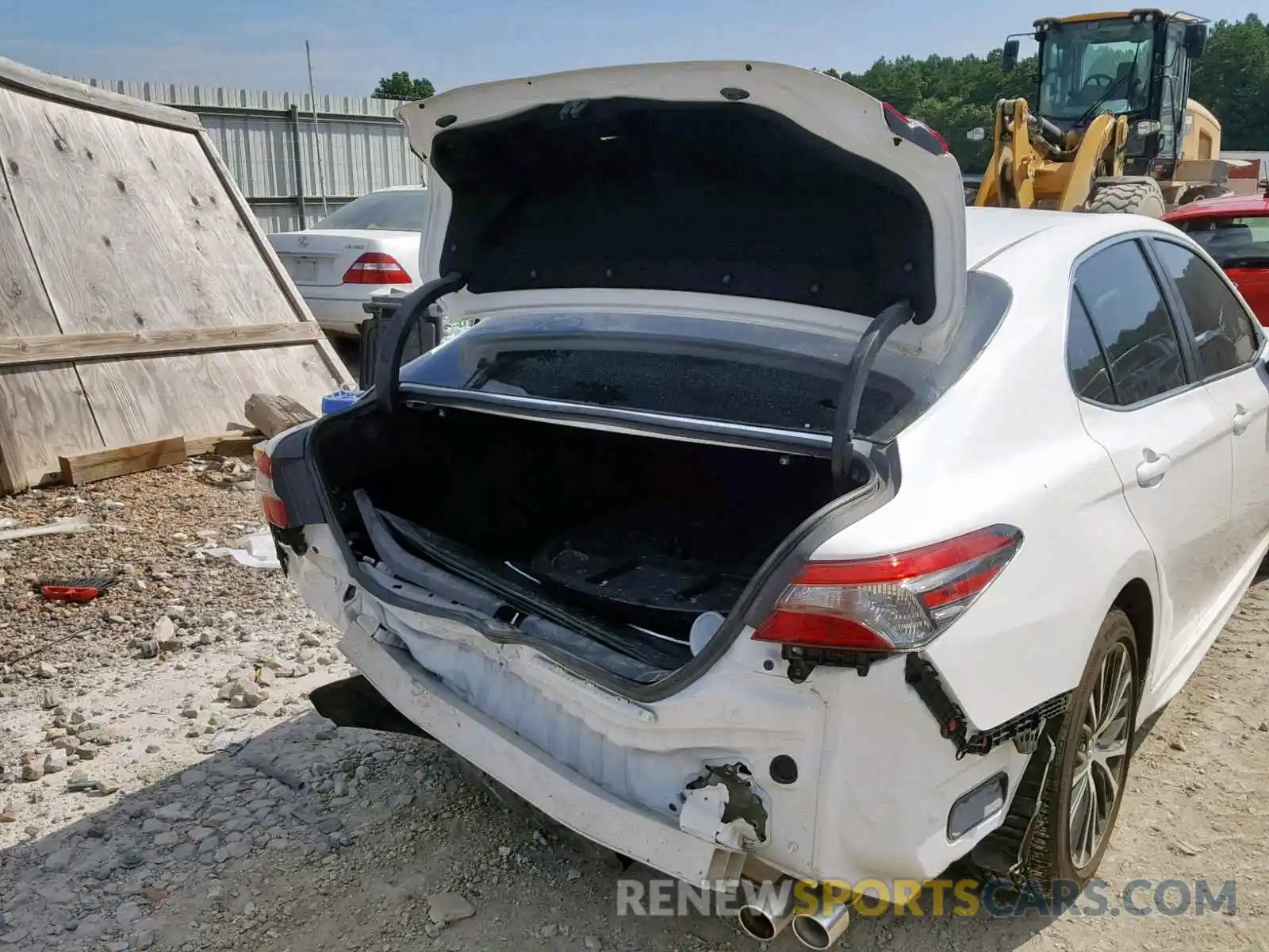 9 Photograph of a damaged car 4T1B11HK8KU221967 TOYOTA CAMRY 2019