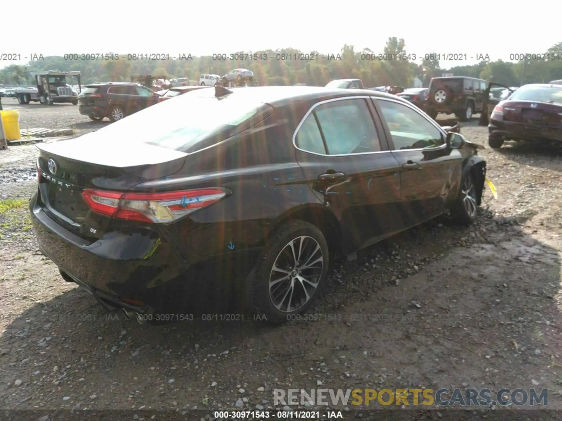 4 Фотография поврежденного автомобиля 4T1B11HK8KU222357 TOYOTA CAMRY 2019