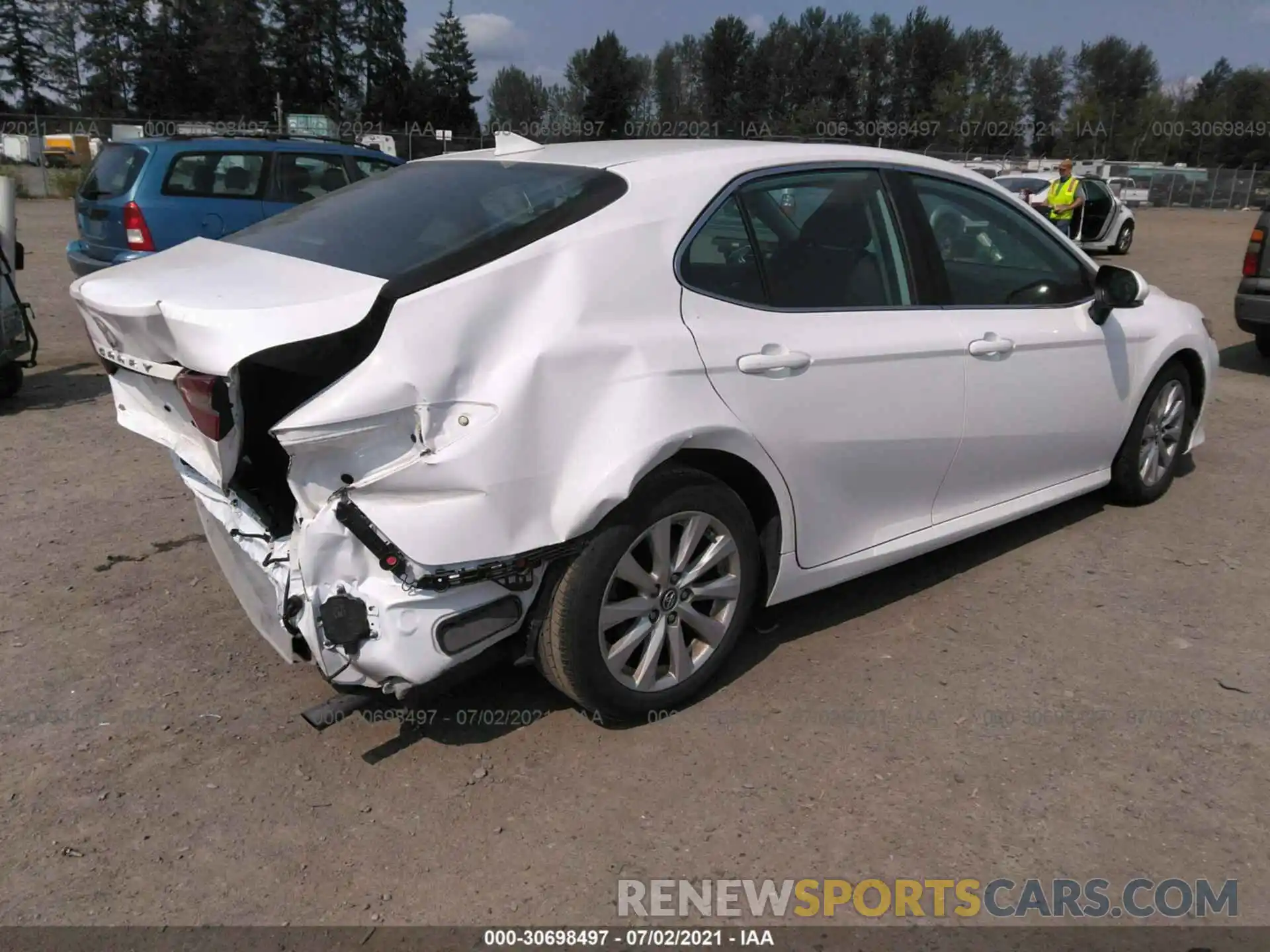 4 Photograph of a damaged car 4T1B11HK8KU222374 TOYOTA CAMRY 2019