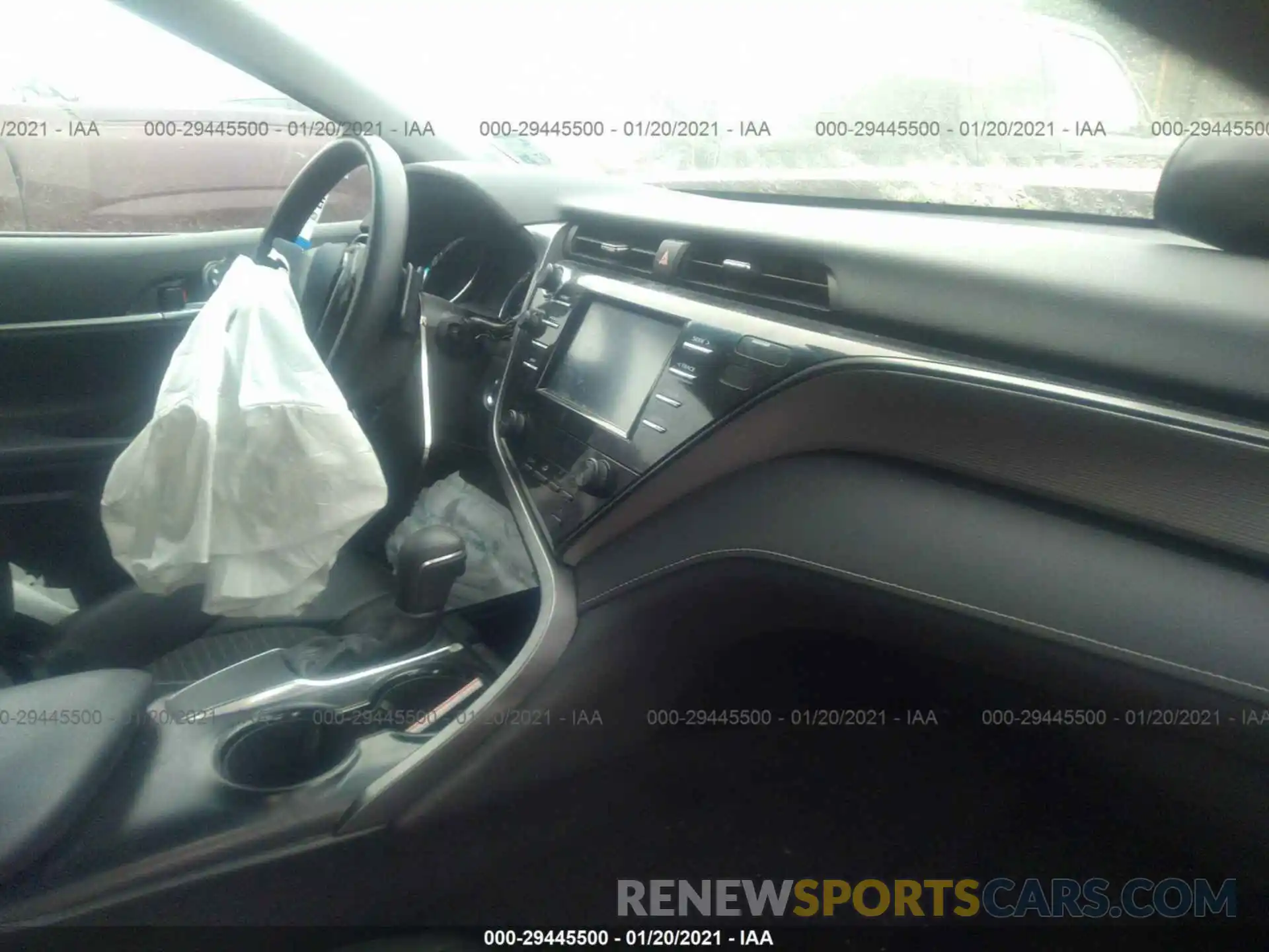 5 Photograph of a damaged car 4T1B11HK8KU222570 TOYOTA CAMRY 2019