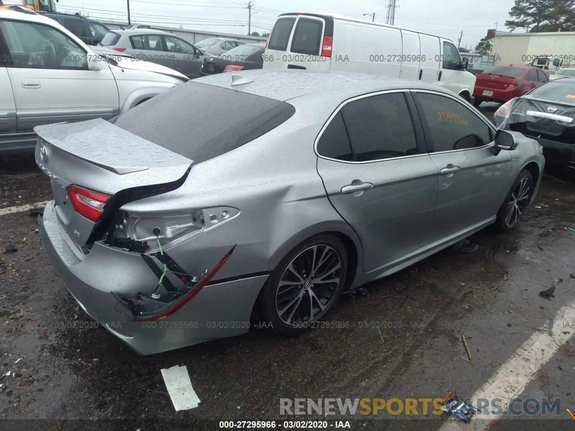 4 Photograph of a damaged car 4T1B11HK8KU223251 TOYOTA CAMRY 2019