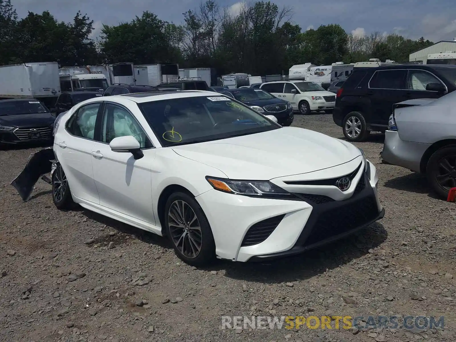 1 Photograph of a damaged car 4T1B11HK8KU224304 TOYOTA CAMRY 2019