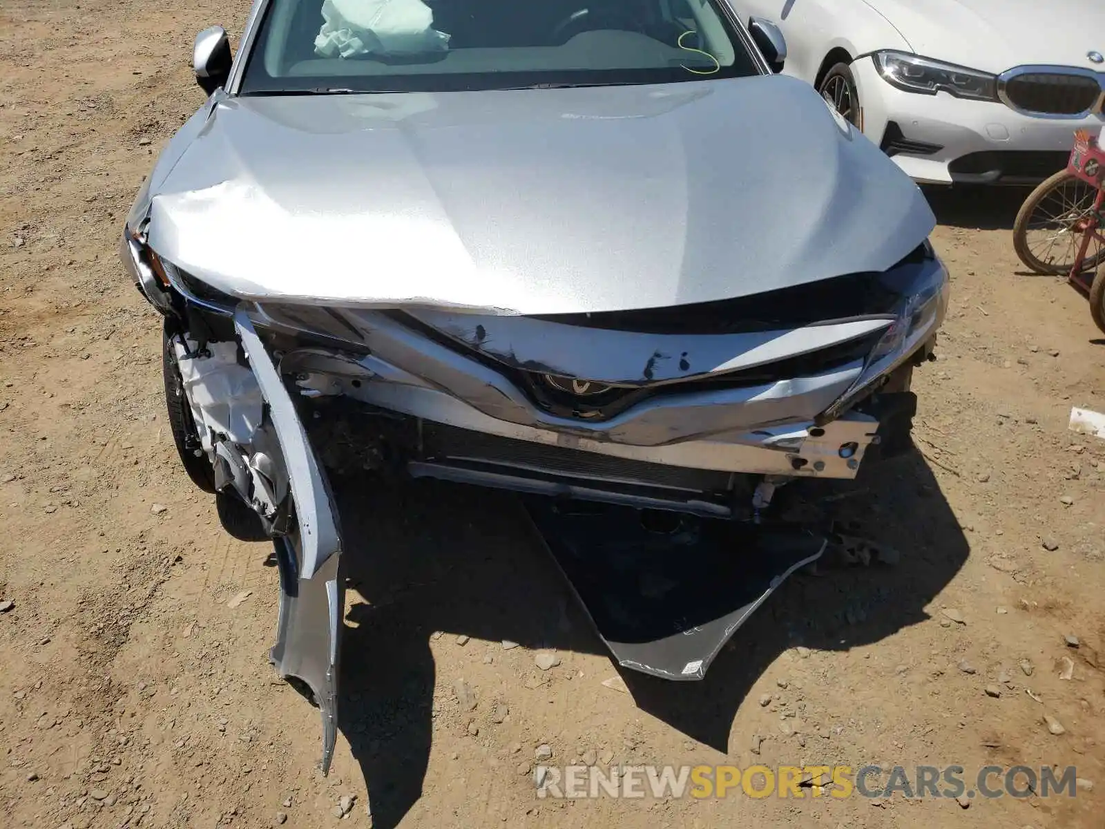 9 Photograph of a damaged car 4T1B11HK8KU226943 TOYOTA CAMRY 2019