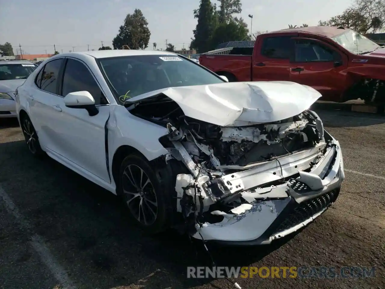 1 Photograph of a damaged car 4T1B11HK8KU227462 TOYOTA CAMRY 2019