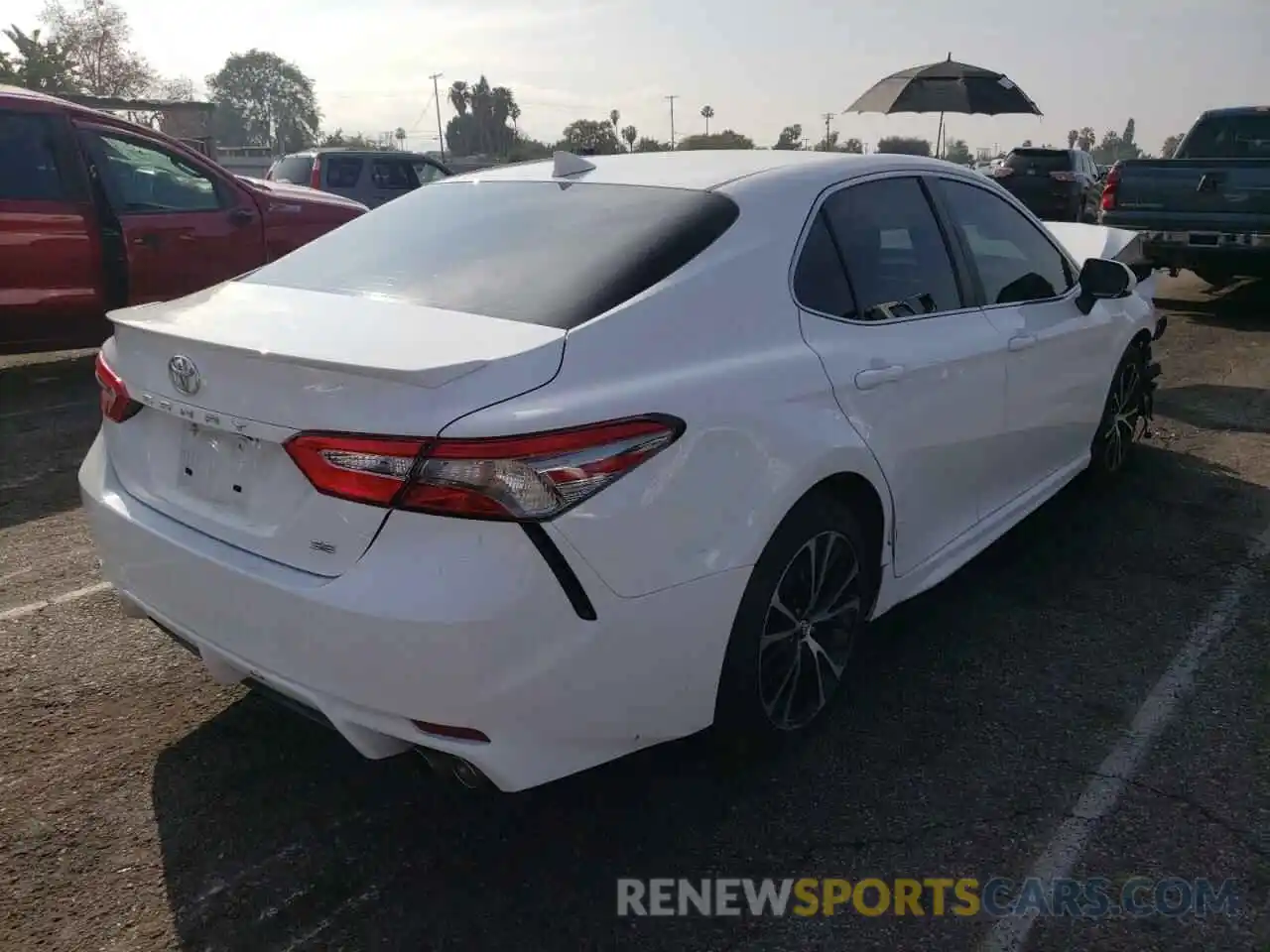 4 Photograph of a damaged car 4T1B11HK8KU227462 TOYOTA CAMRY 2019