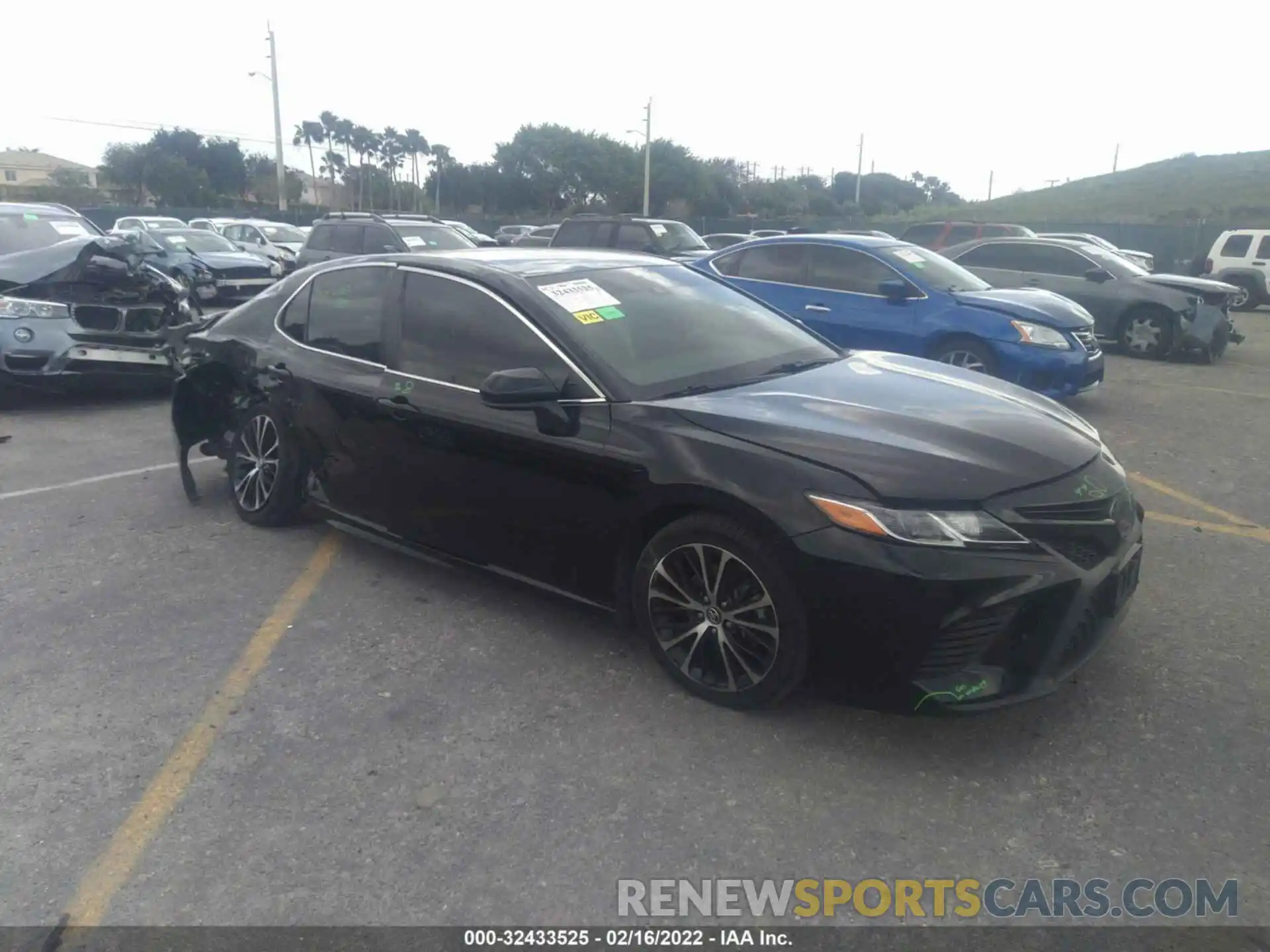 1 Photograph of a damaged car 4T1B11HK8KU228806 TOYOTA CAMRY 2019