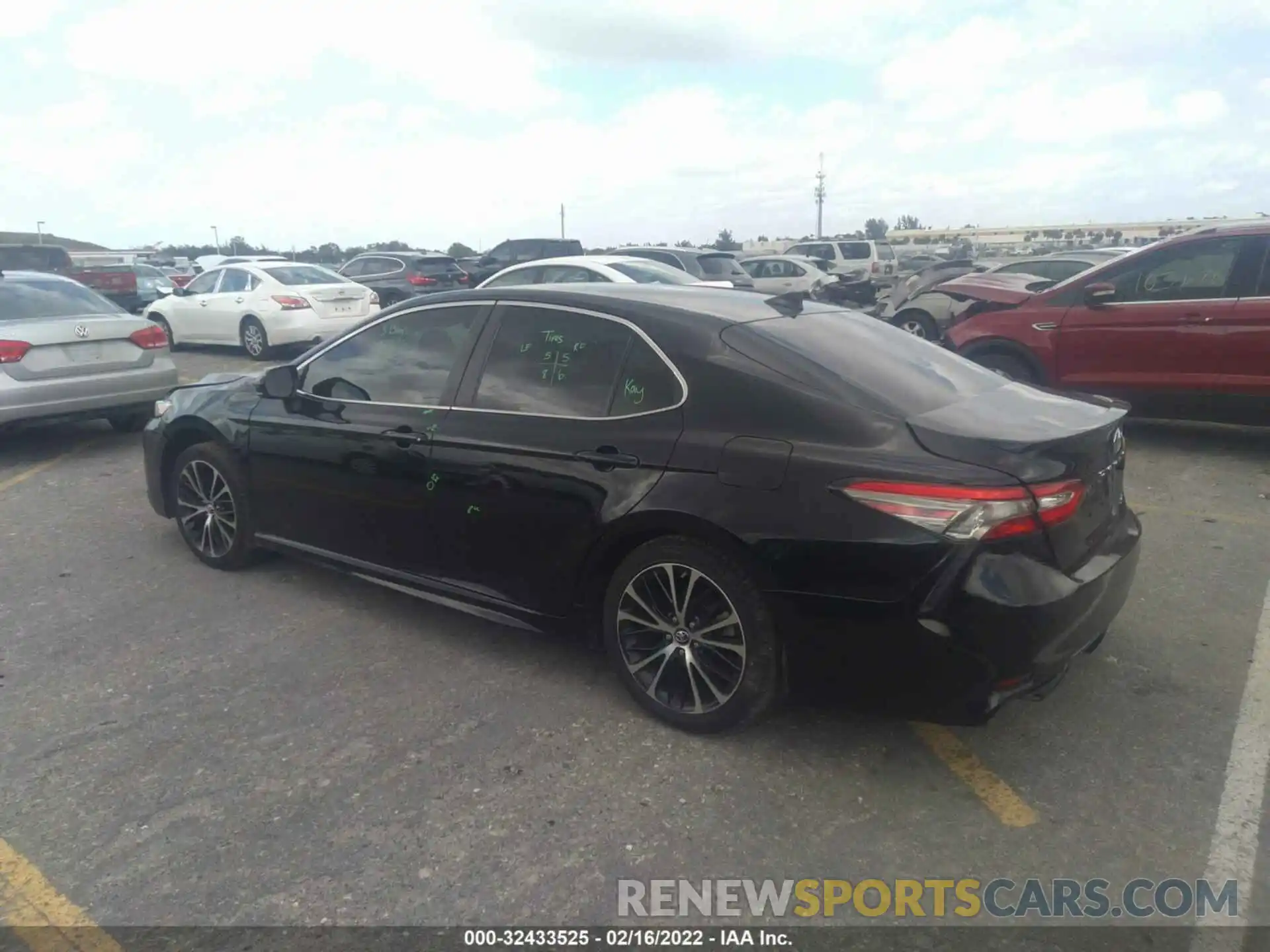 3 Photograph of a damaged car 4T1B11HK8KU228806 TOYOTA CAMRY 2019