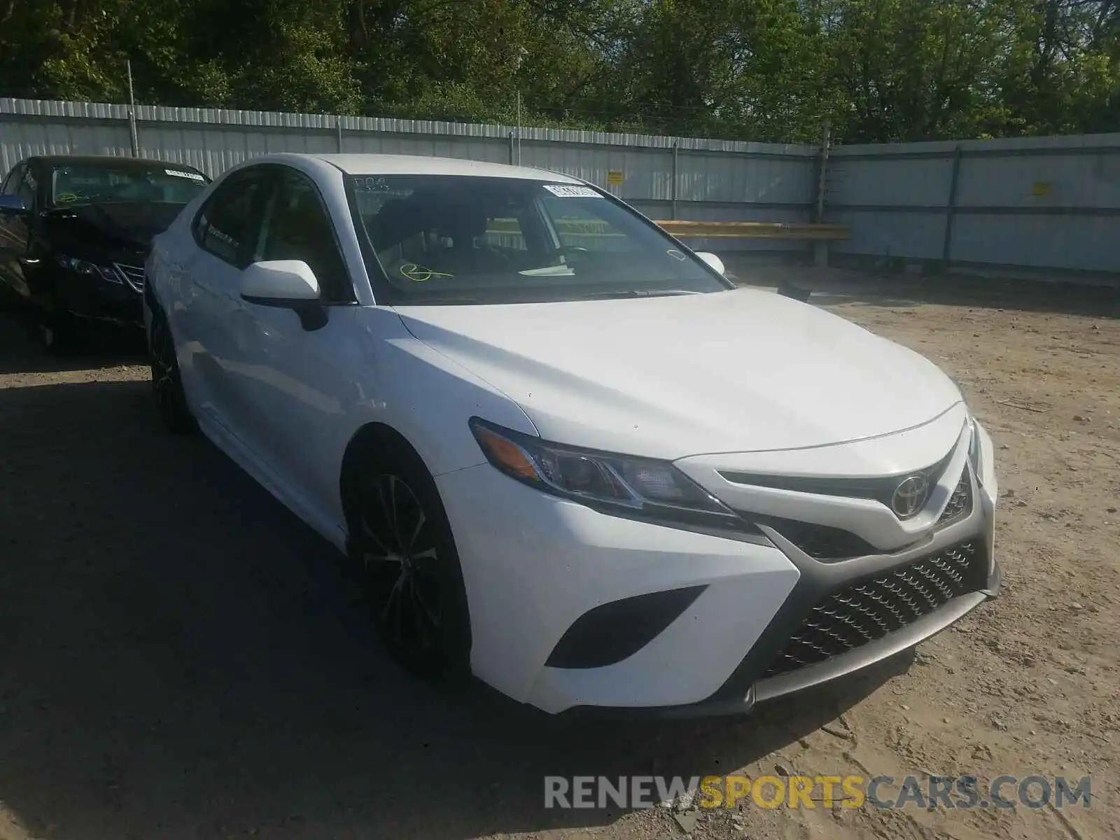 1 Photograph of a damaged car 4T1B11HK8KU229924 TOYOTA CAMRY 2019