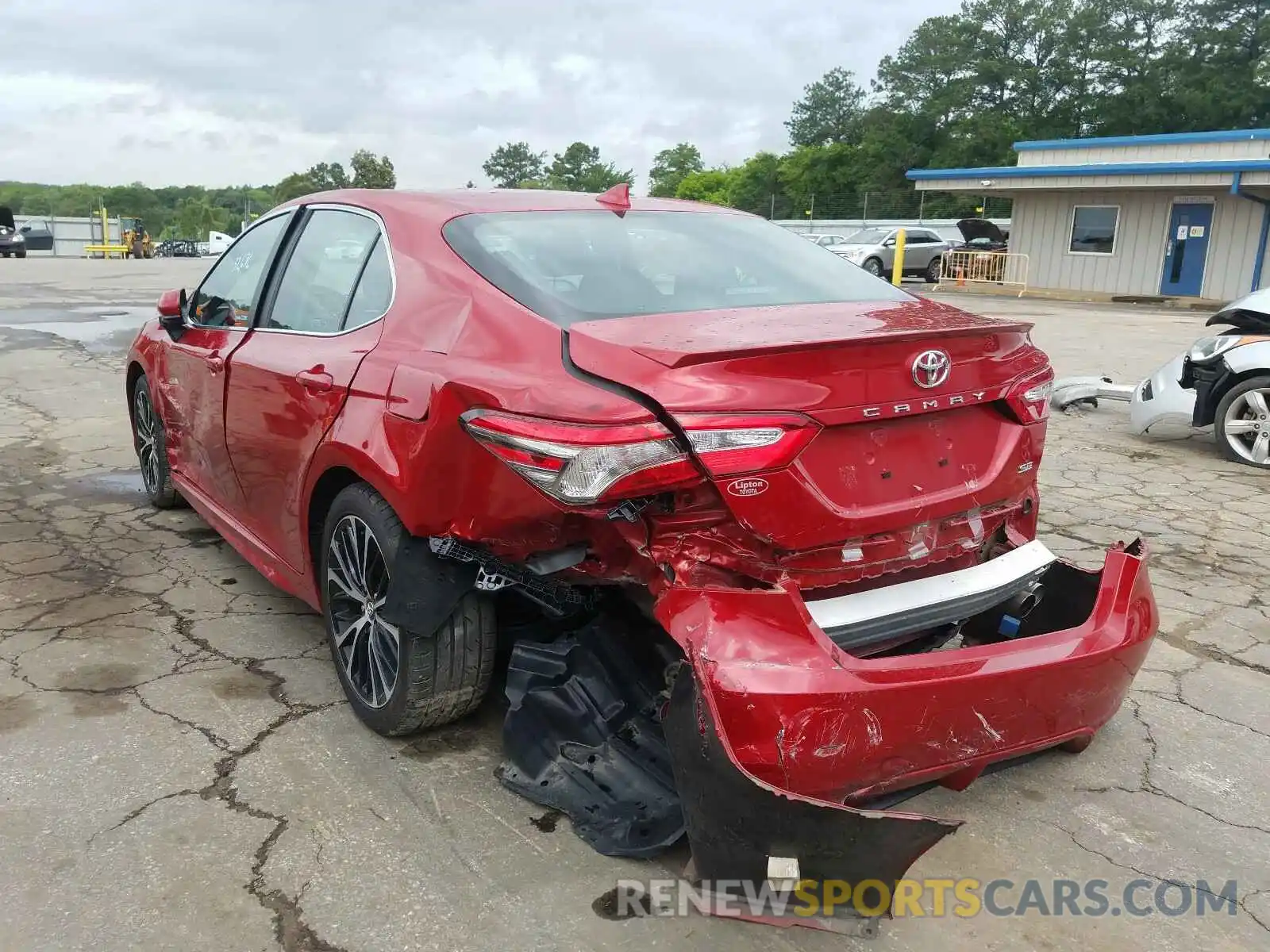 3 Photograph of a damaged car 4T1B11HK8KU230782 TOYOTA CAMRY 2019